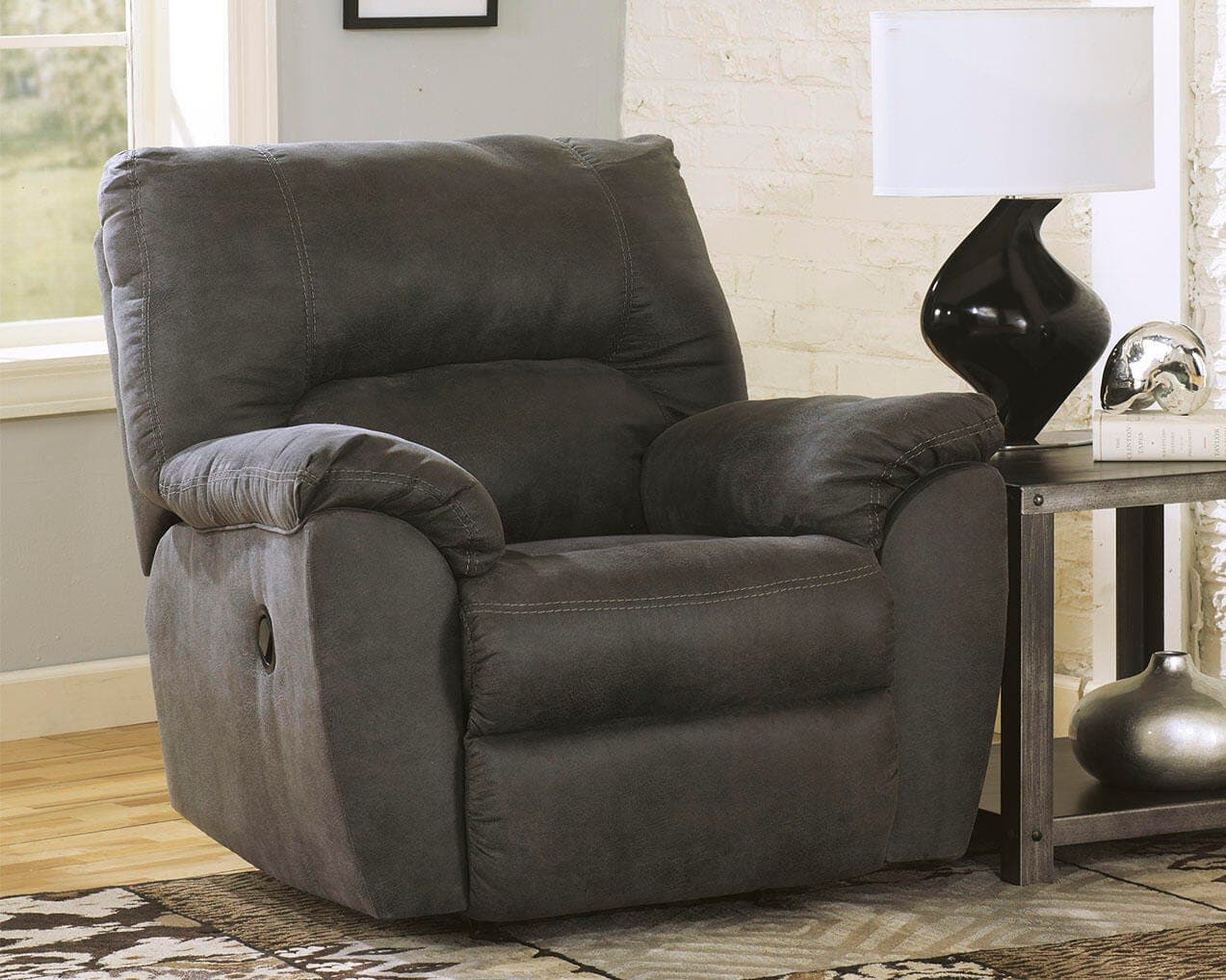 Tambo Recliner — Black/Gray — view 2