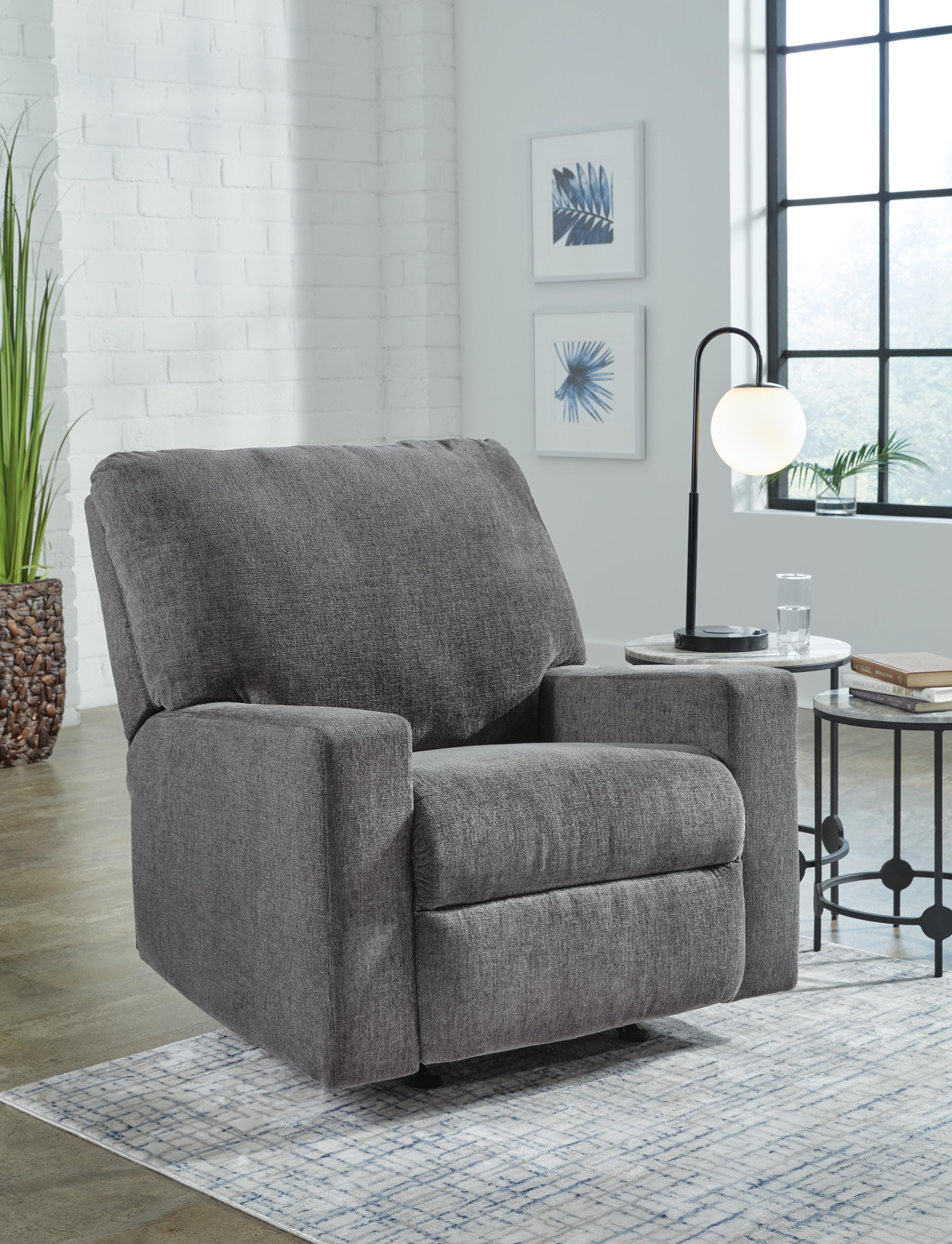 Rannis Recliner — Black/Gray — view 2