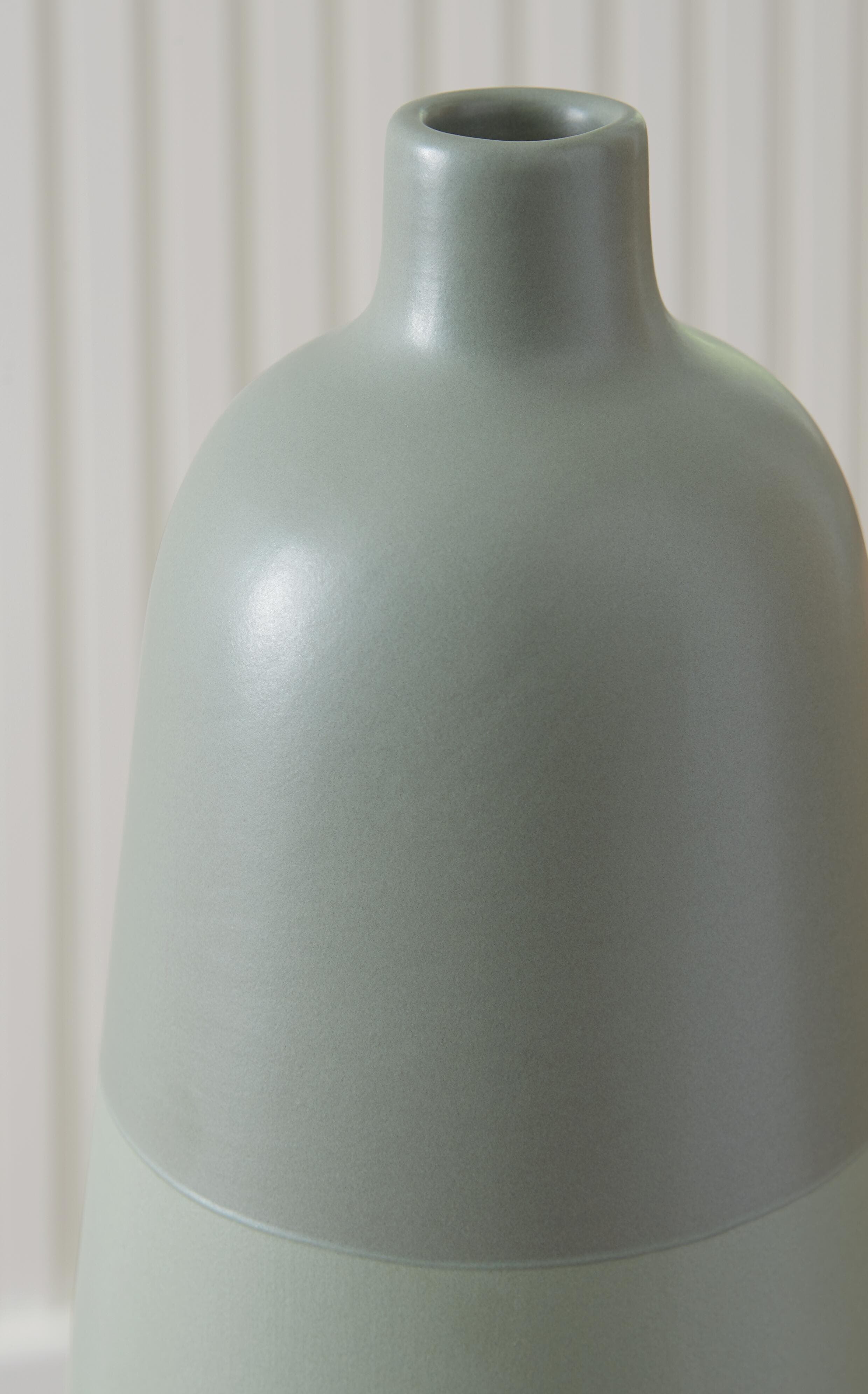 Peerland Vase — Green — view 3