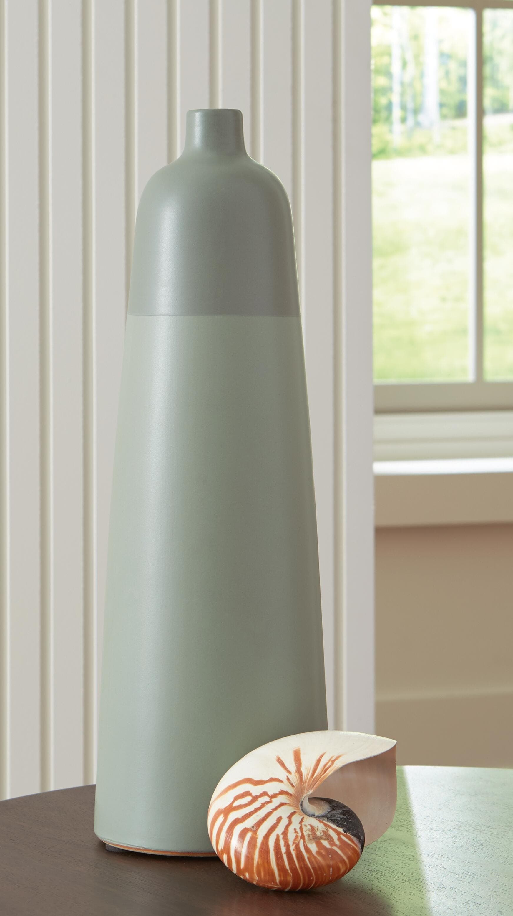 Peerland Vase — Green — view 2