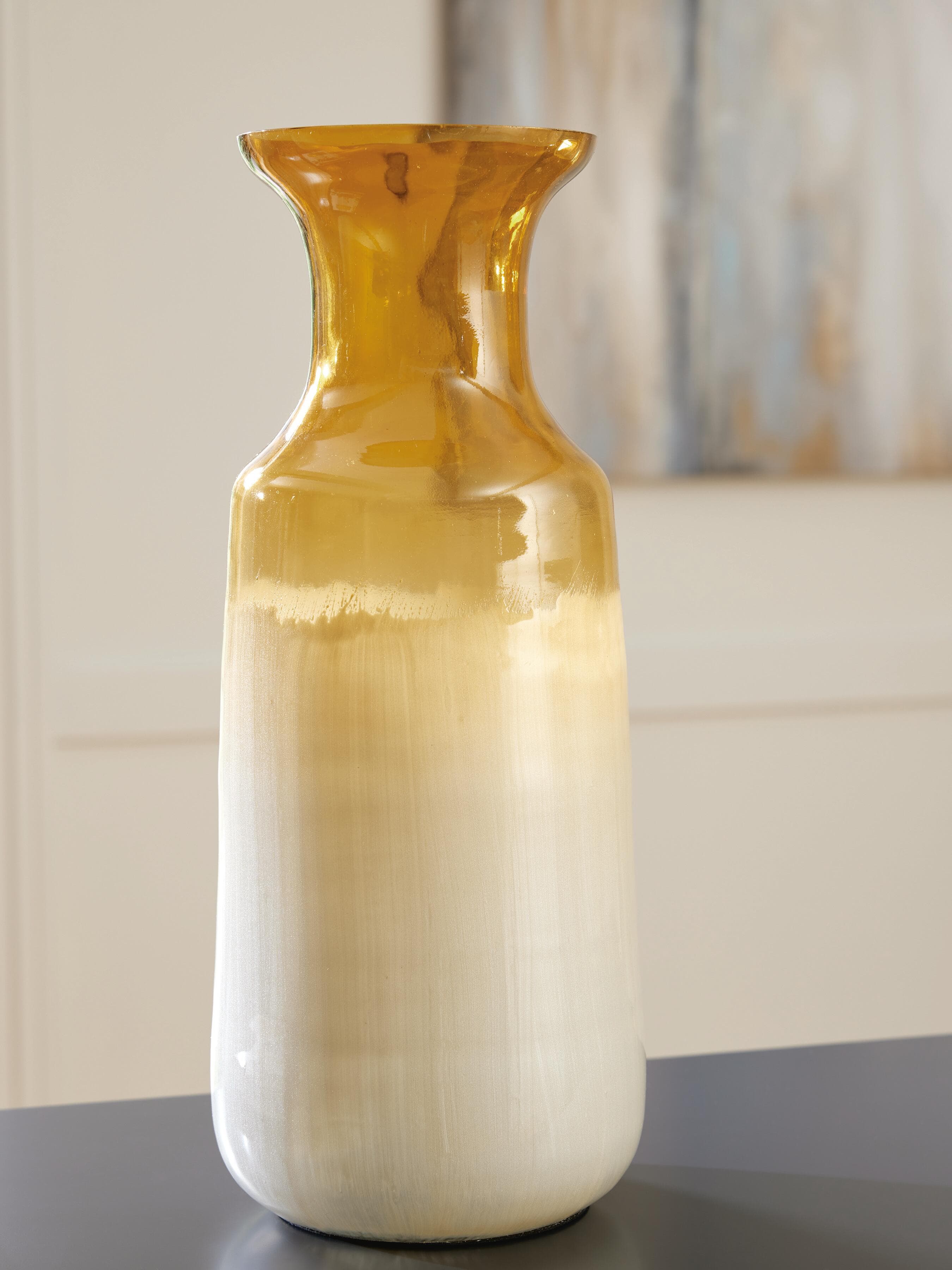 Wynburg Vase — White & Yellow — view 2