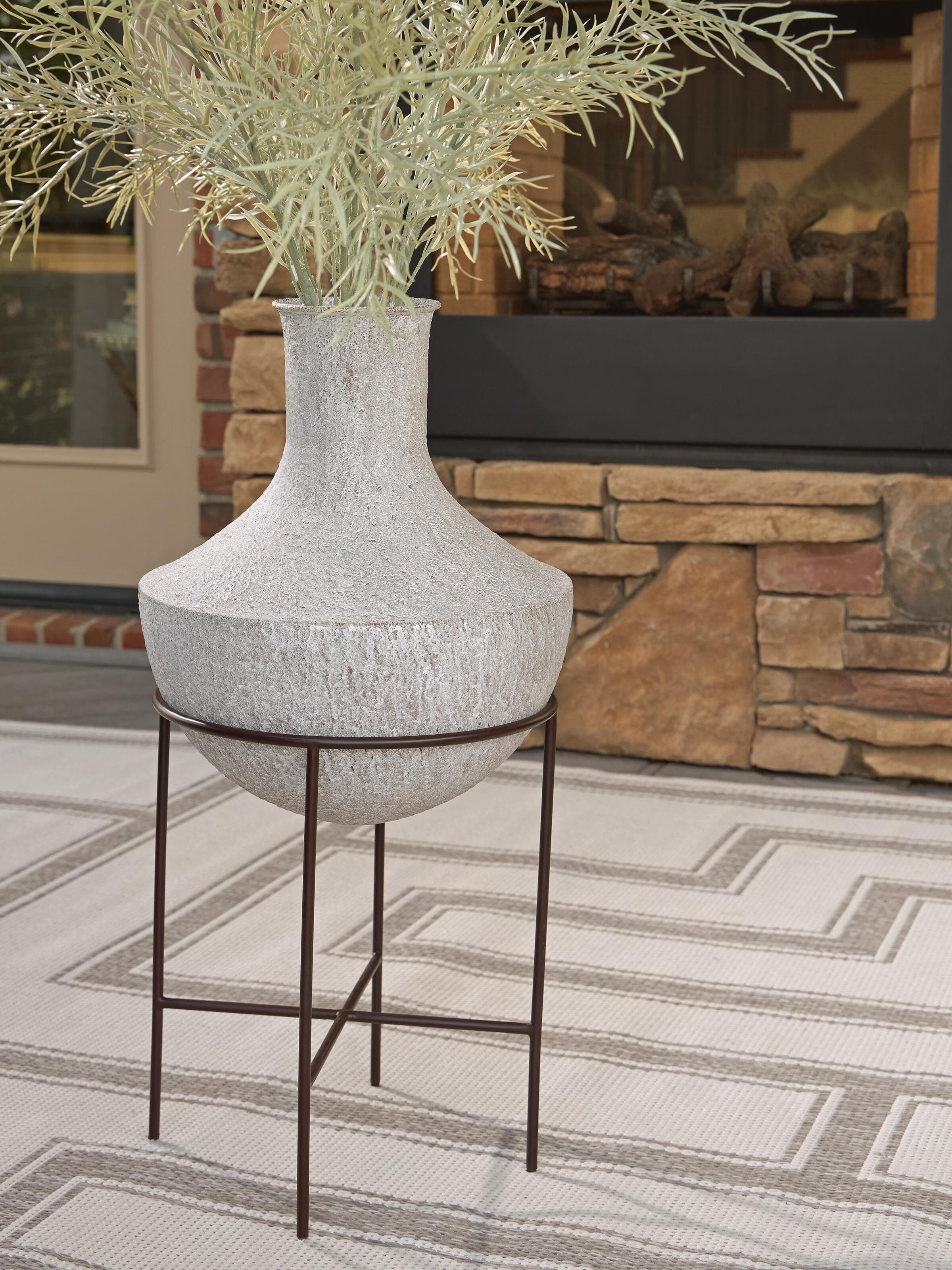 Estonbank Vase — White & Brown/Beige — view 2