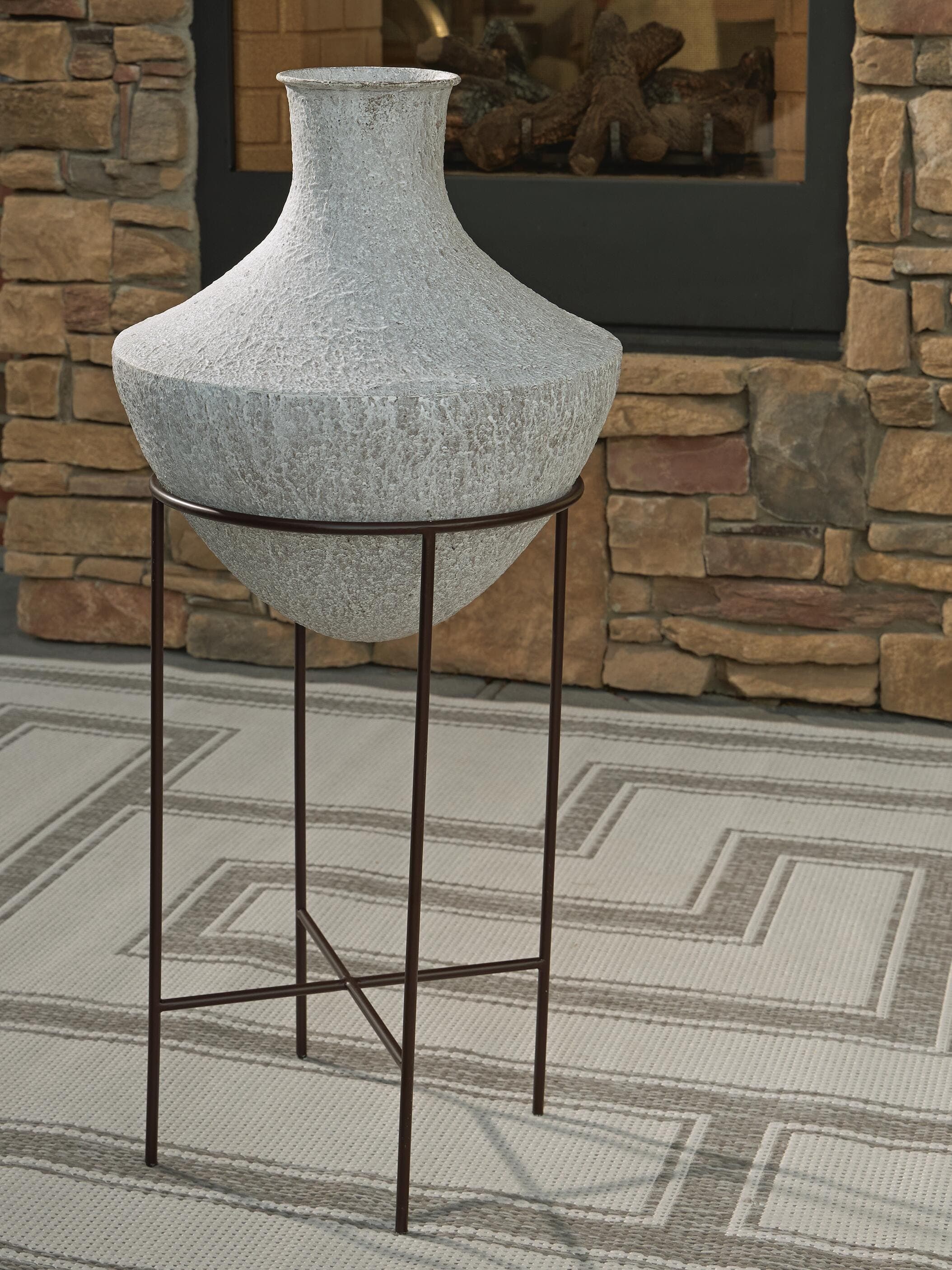 Estonbank Vase — White & Brown/Beige — view 2