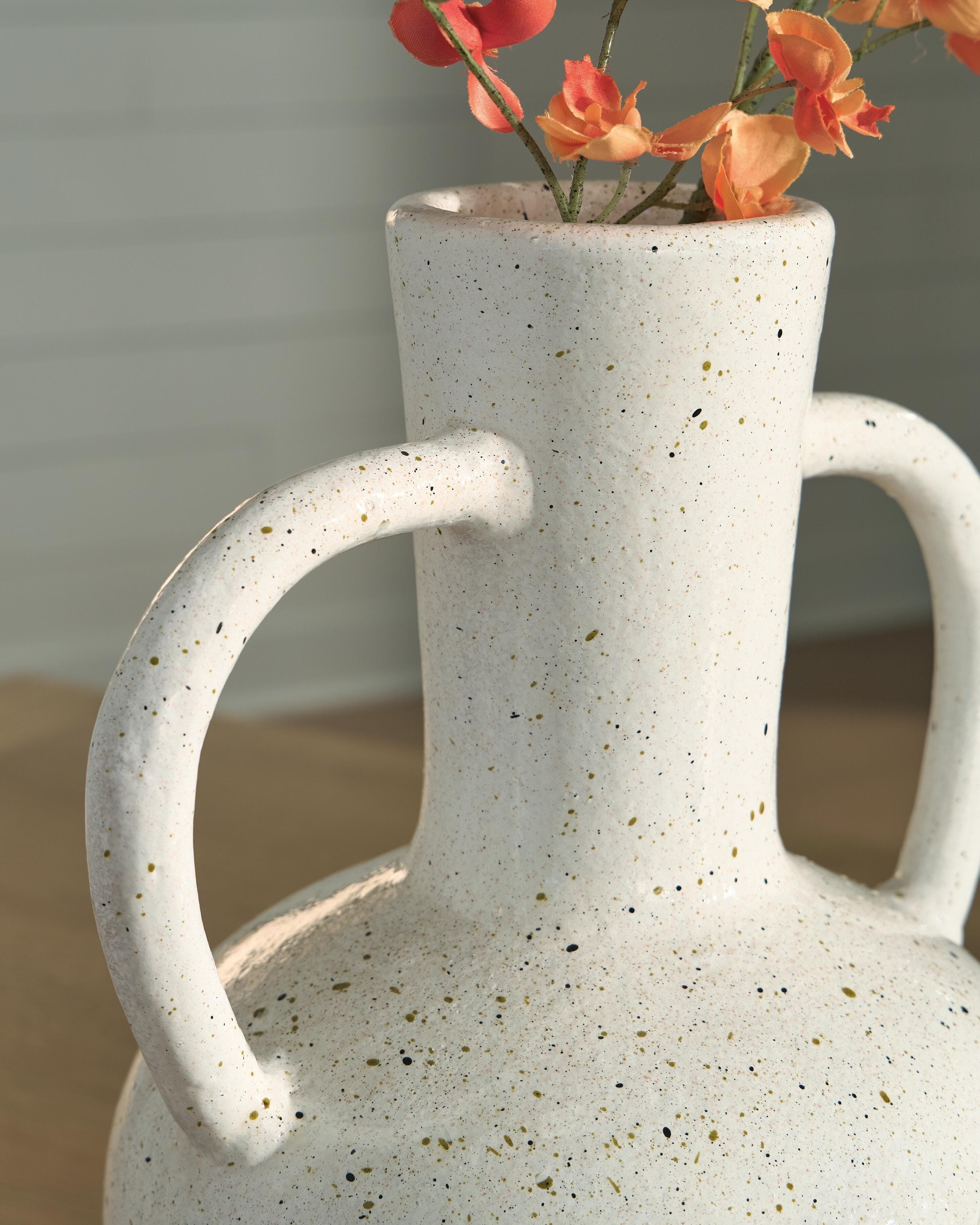 Dallinworth Vase — White/Black — view 4