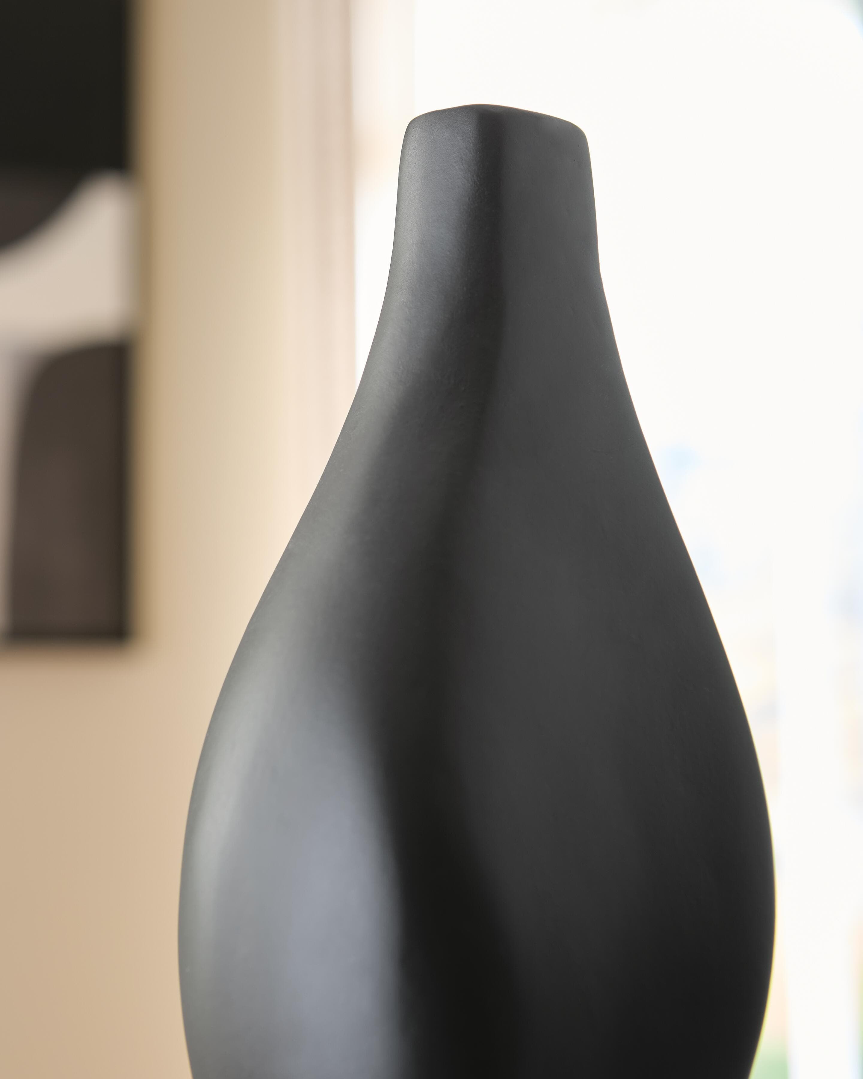 Judsen Vase — Black — view 4