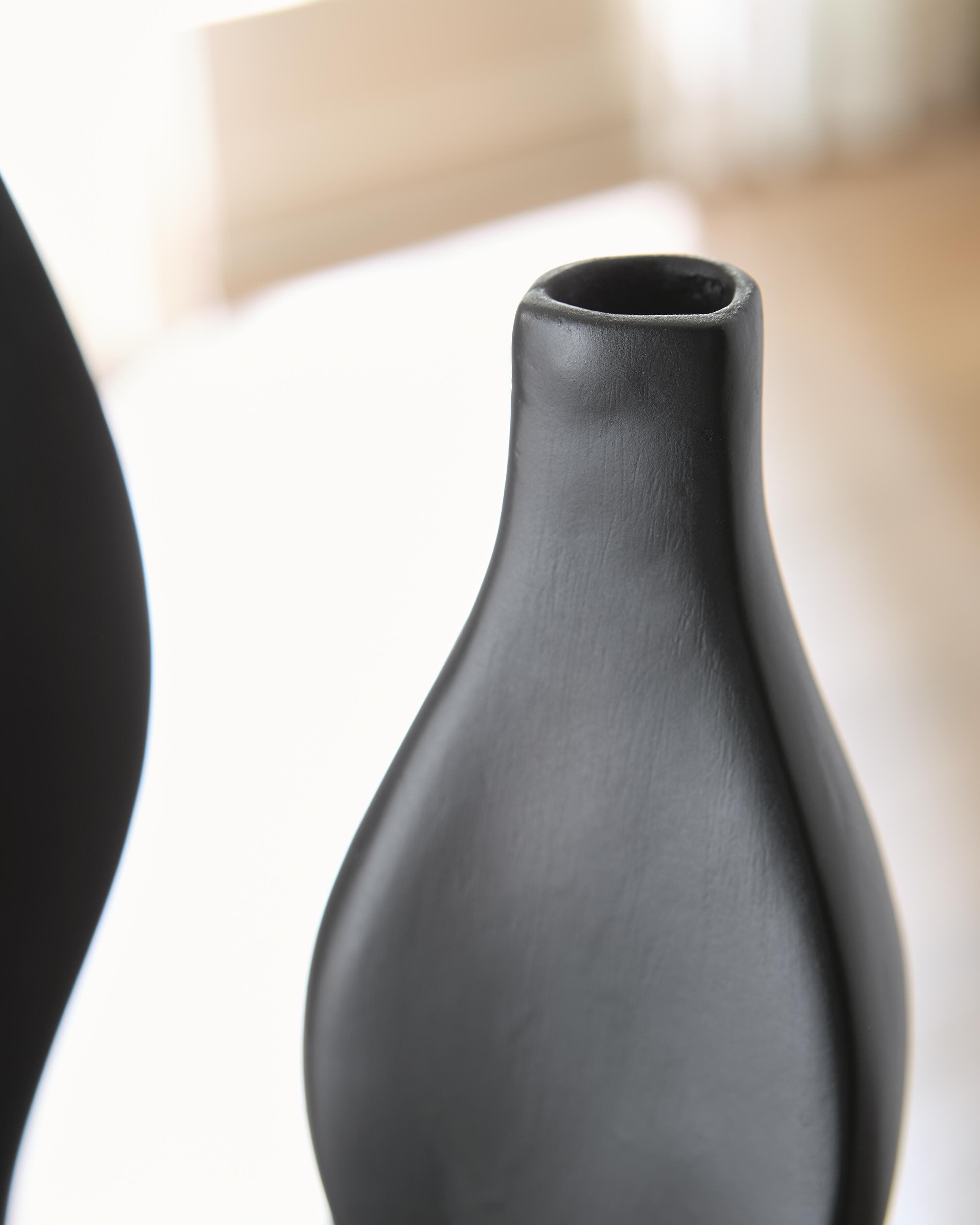 Judsen Vase — Black — view 4