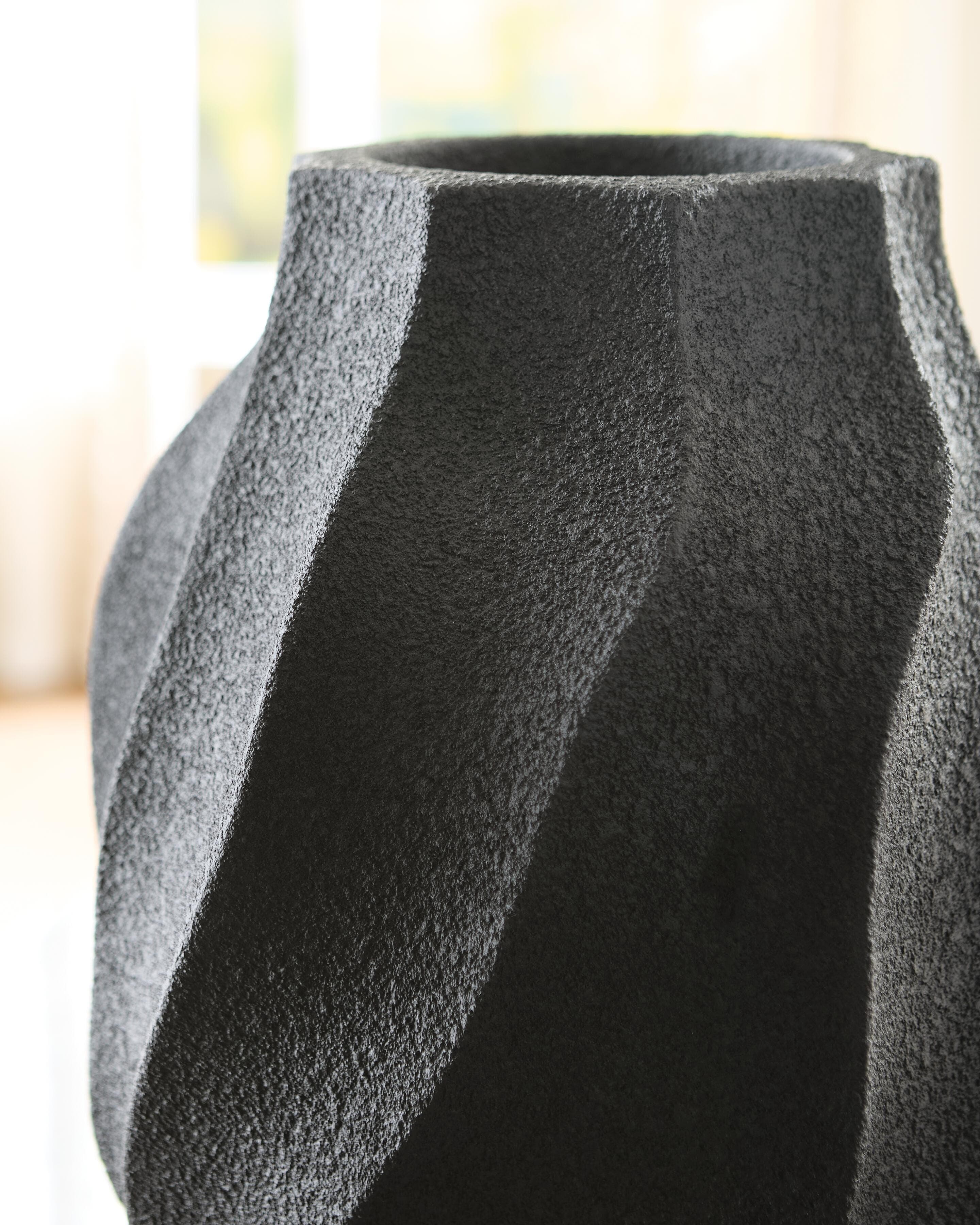 Judworth Vase — Black — view 4