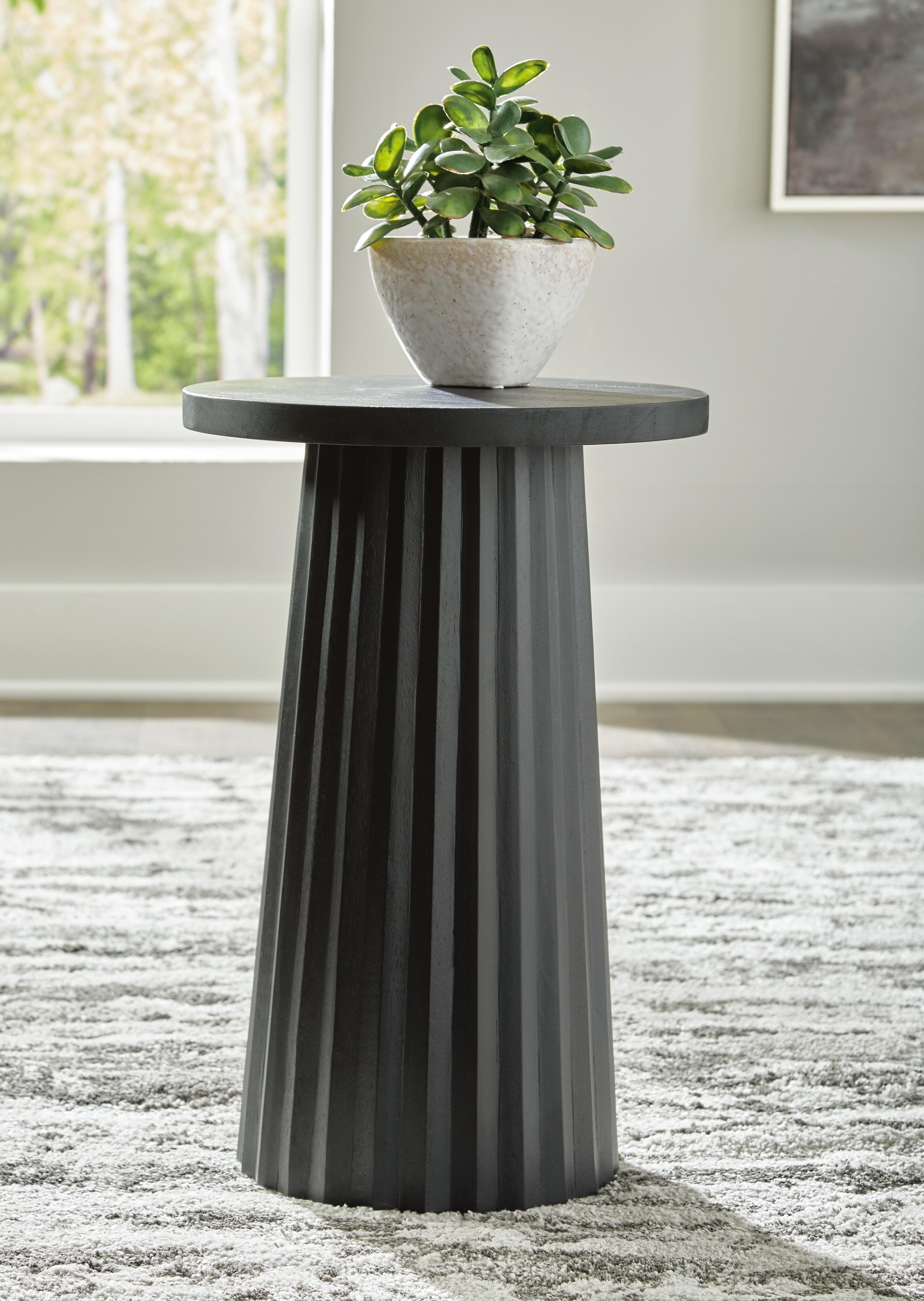 Ceilby Accent Table — Black/Gray — view 2