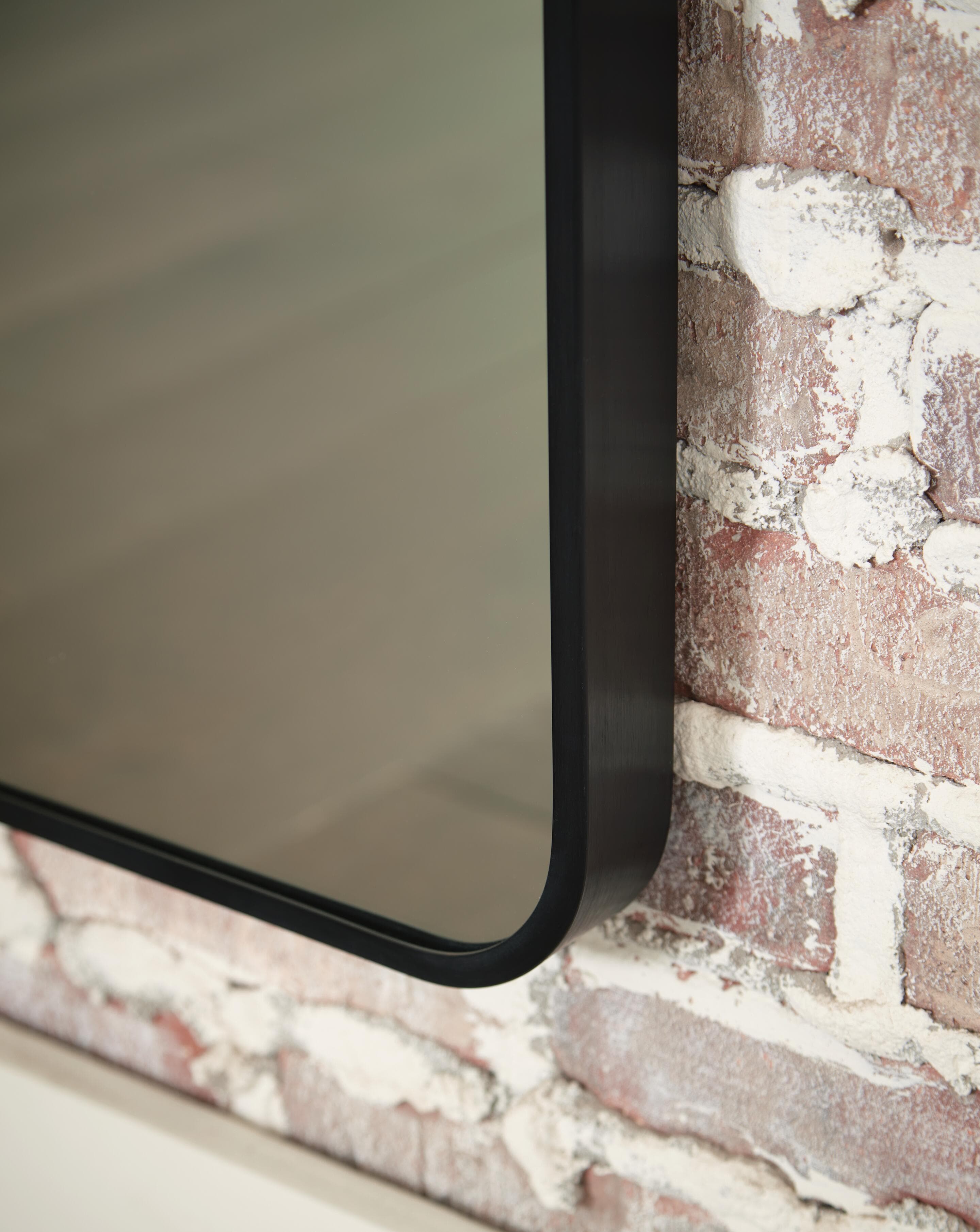 Sethall Floor Mirror — Black/Gray — view 7