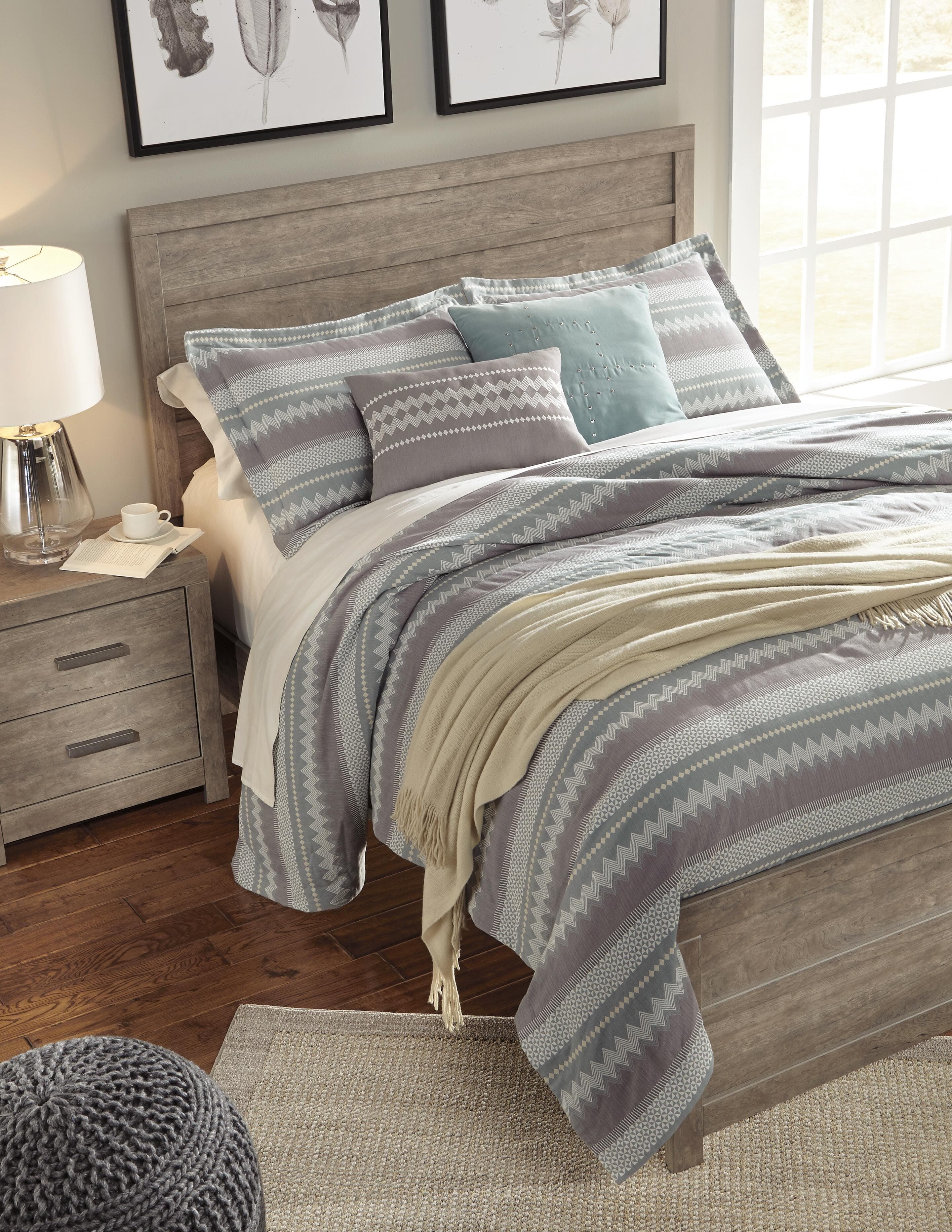 Culverbach Queen Panel Bed — Natural & Brown/Beige — view 3