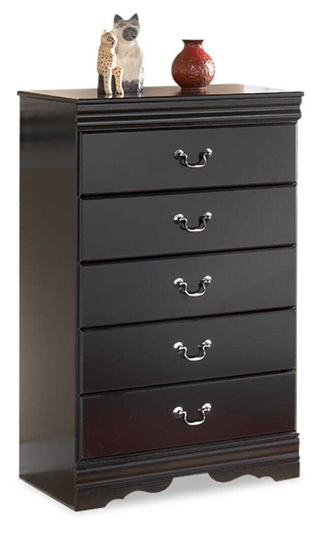 Huey Vineyard Chest of Drawers
