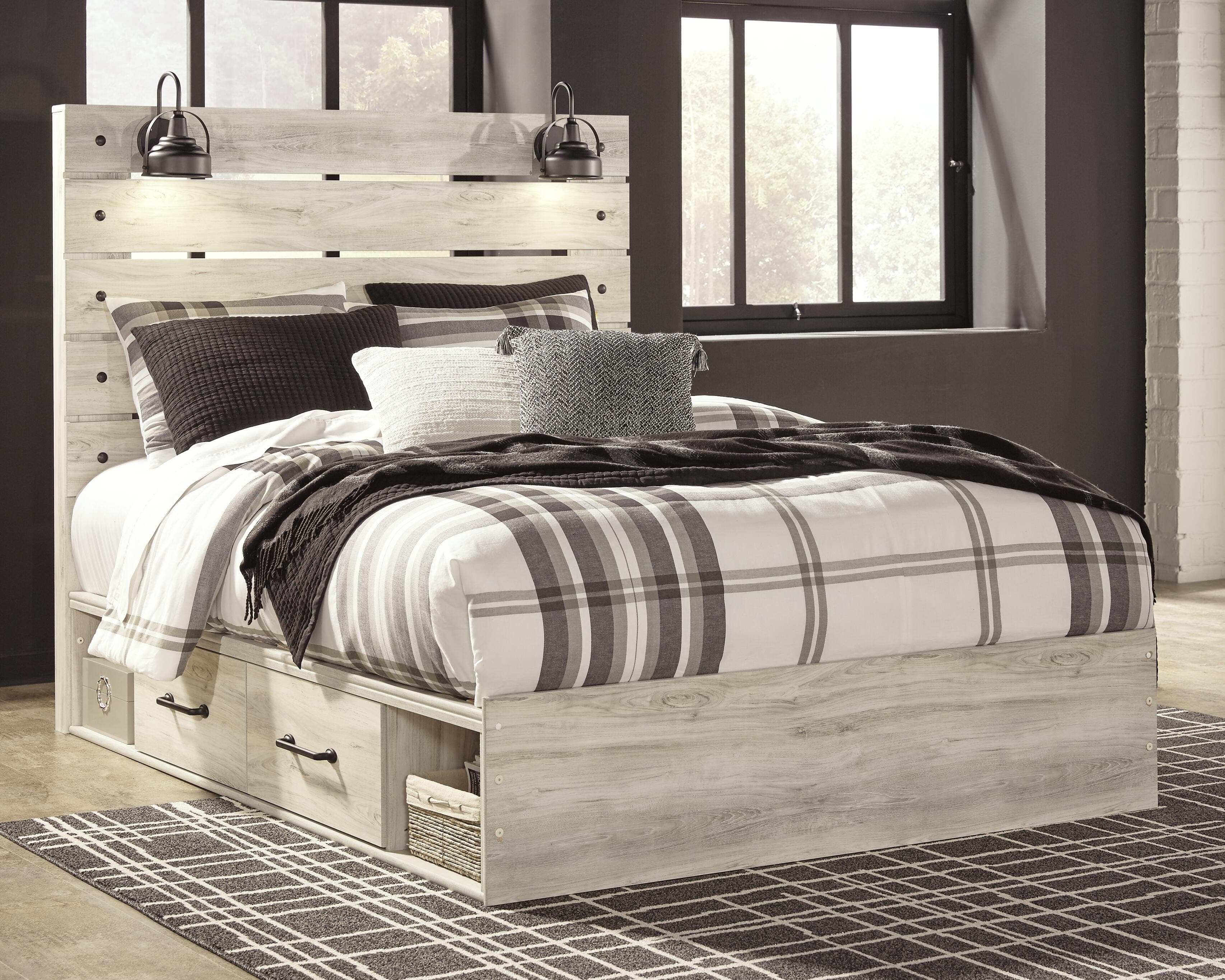 Cambeck Queen Panel Bed with 4 Storage Drawers — White — view 2