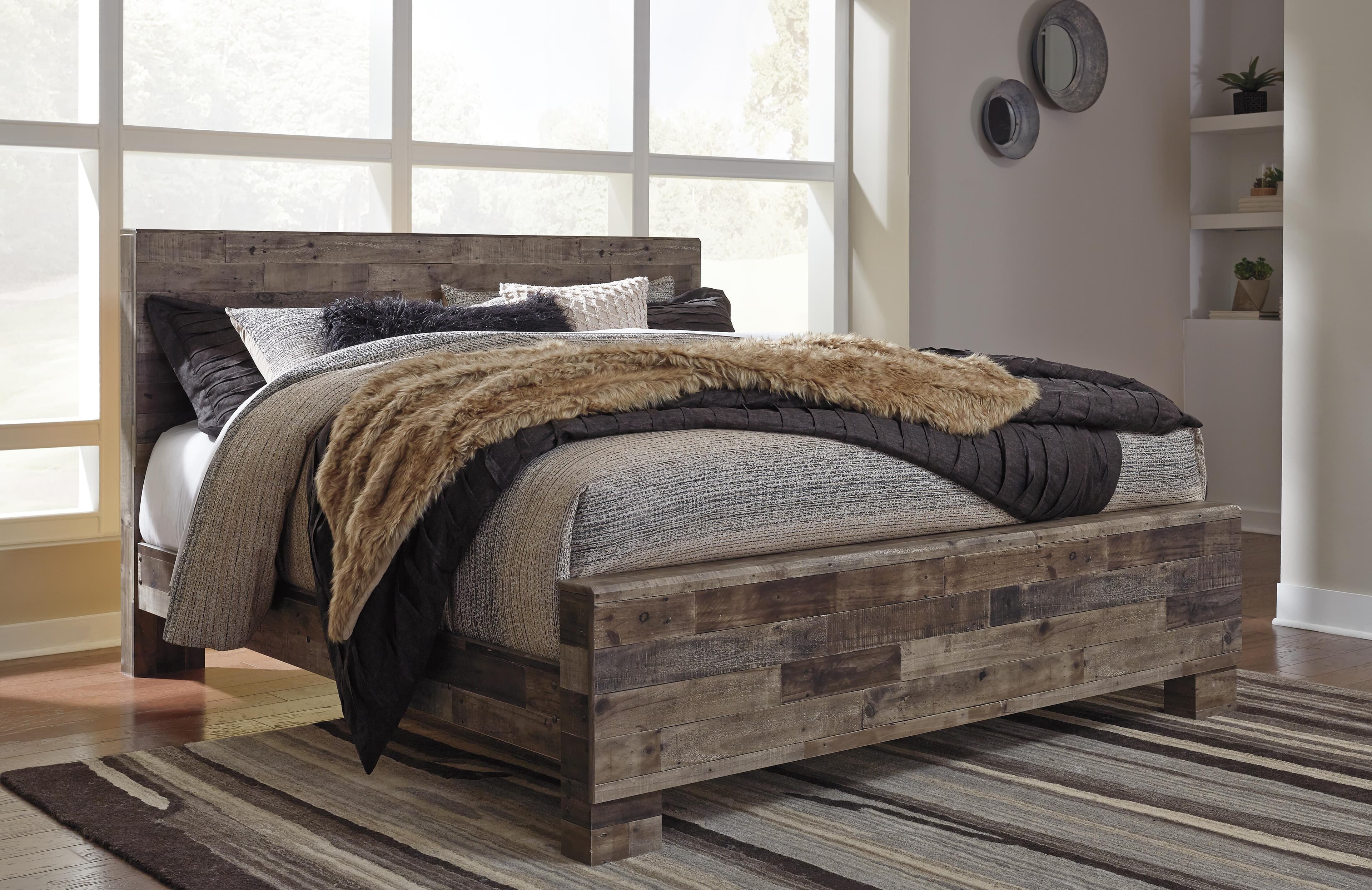 Derekson King Panel Bed — Black/Gray & Brown/Beige — view 2