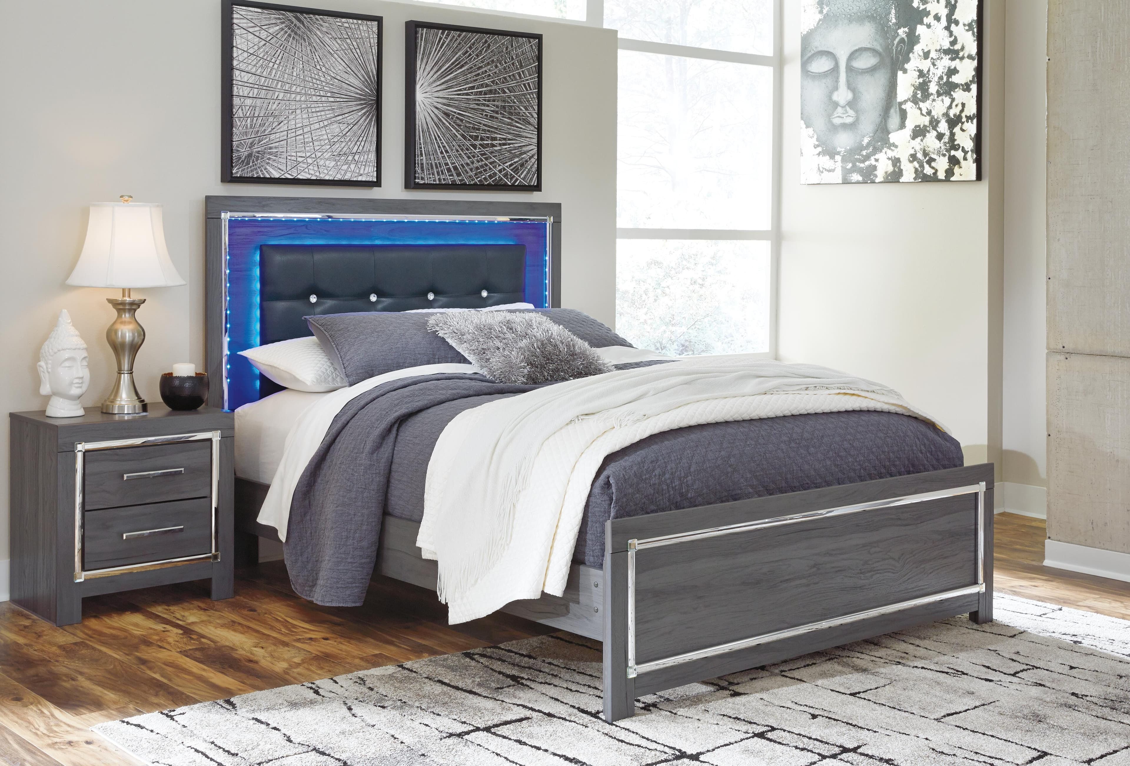 Lodanna Queen Panel Bed — Black/Gray — view 2
