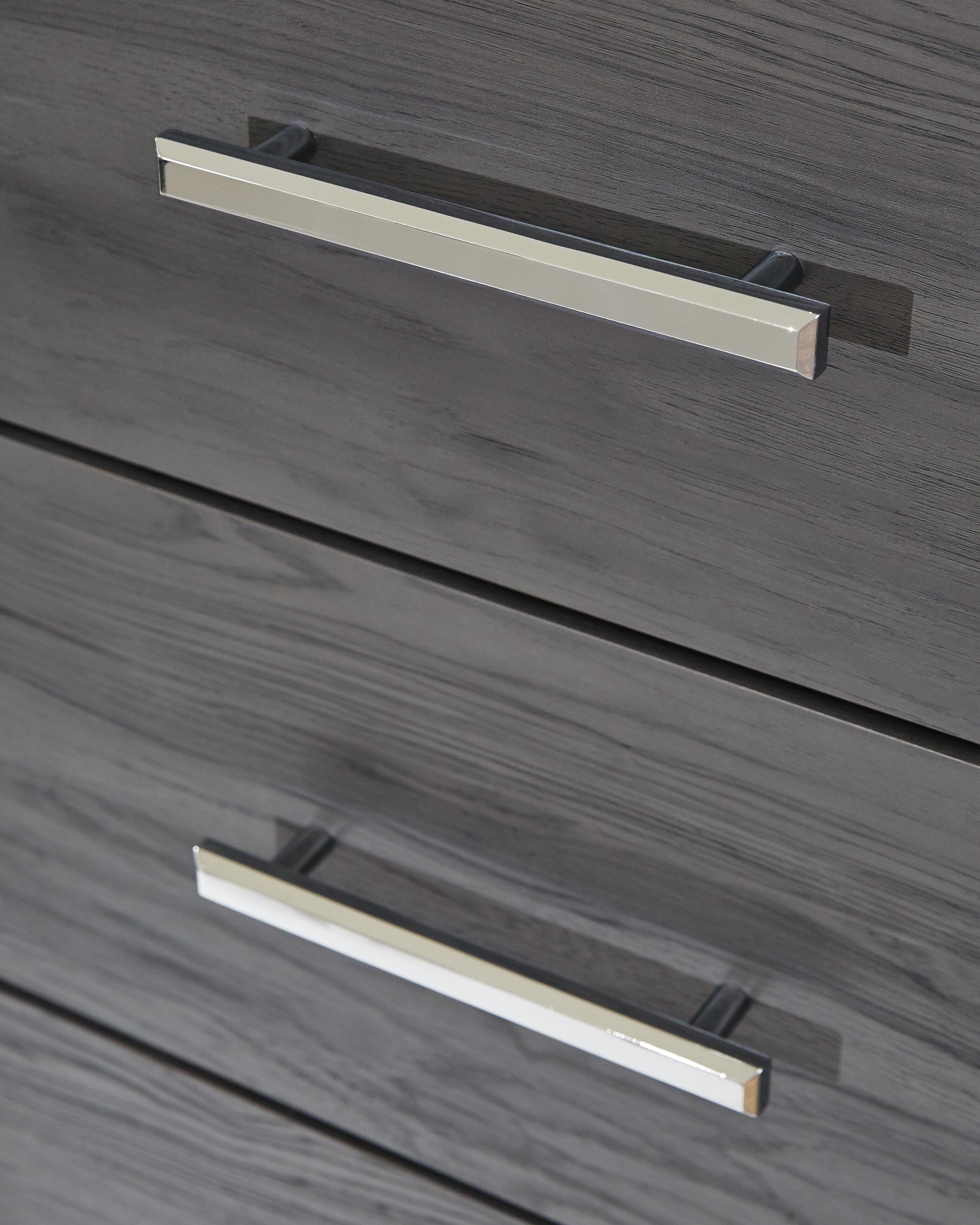 Lodanna Chest of Drawers — Black/Gray — view 4
