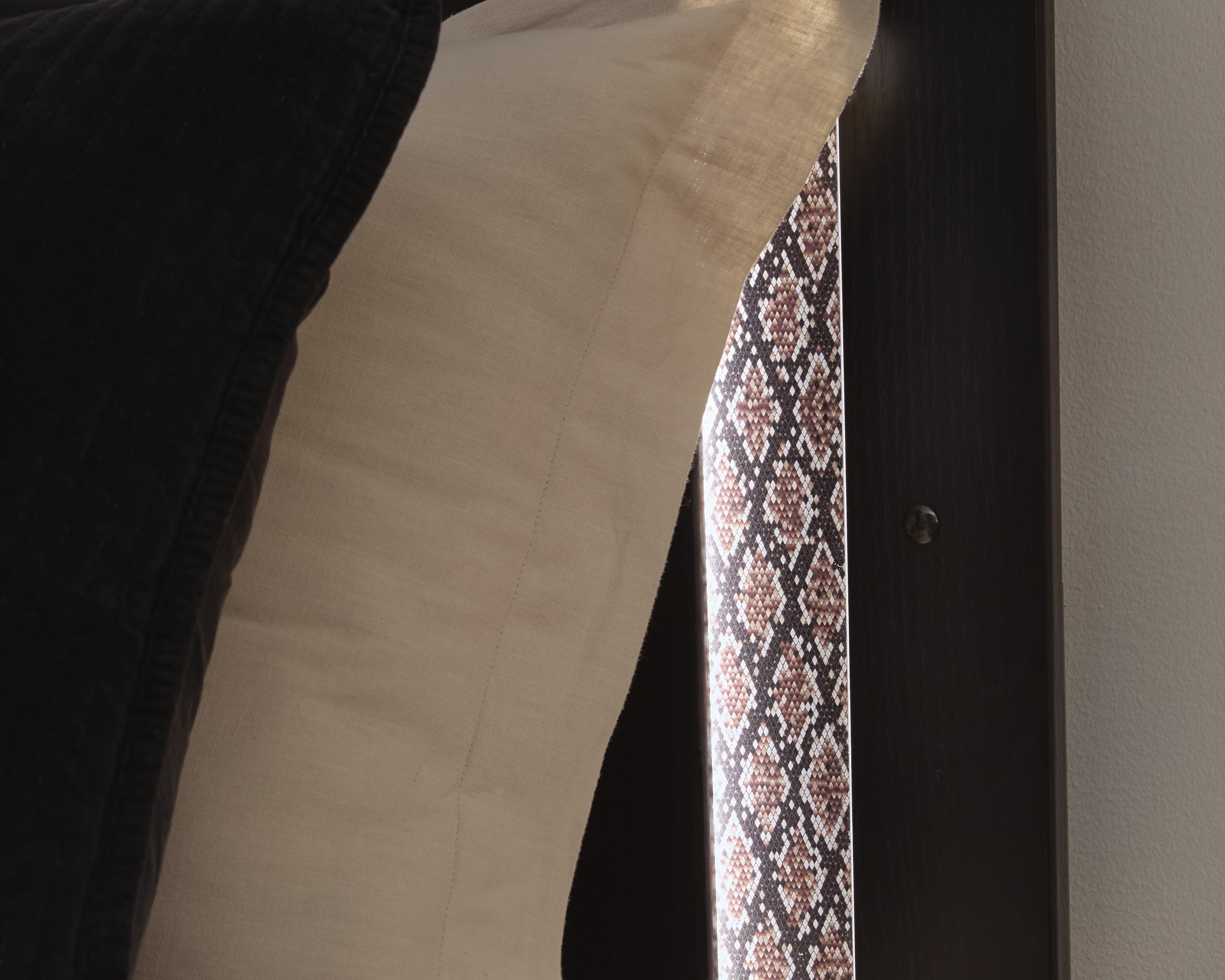 Shoralli Queen Panel Bed — Black — view 6