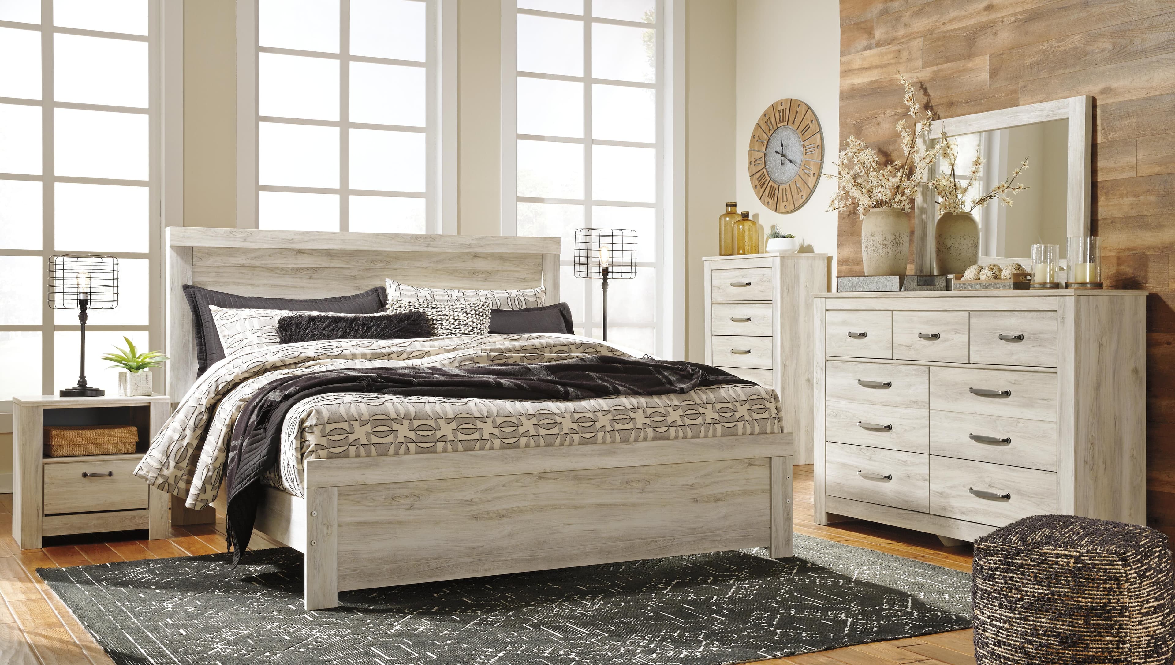 Bellaby King Panel Bed — White — view 3