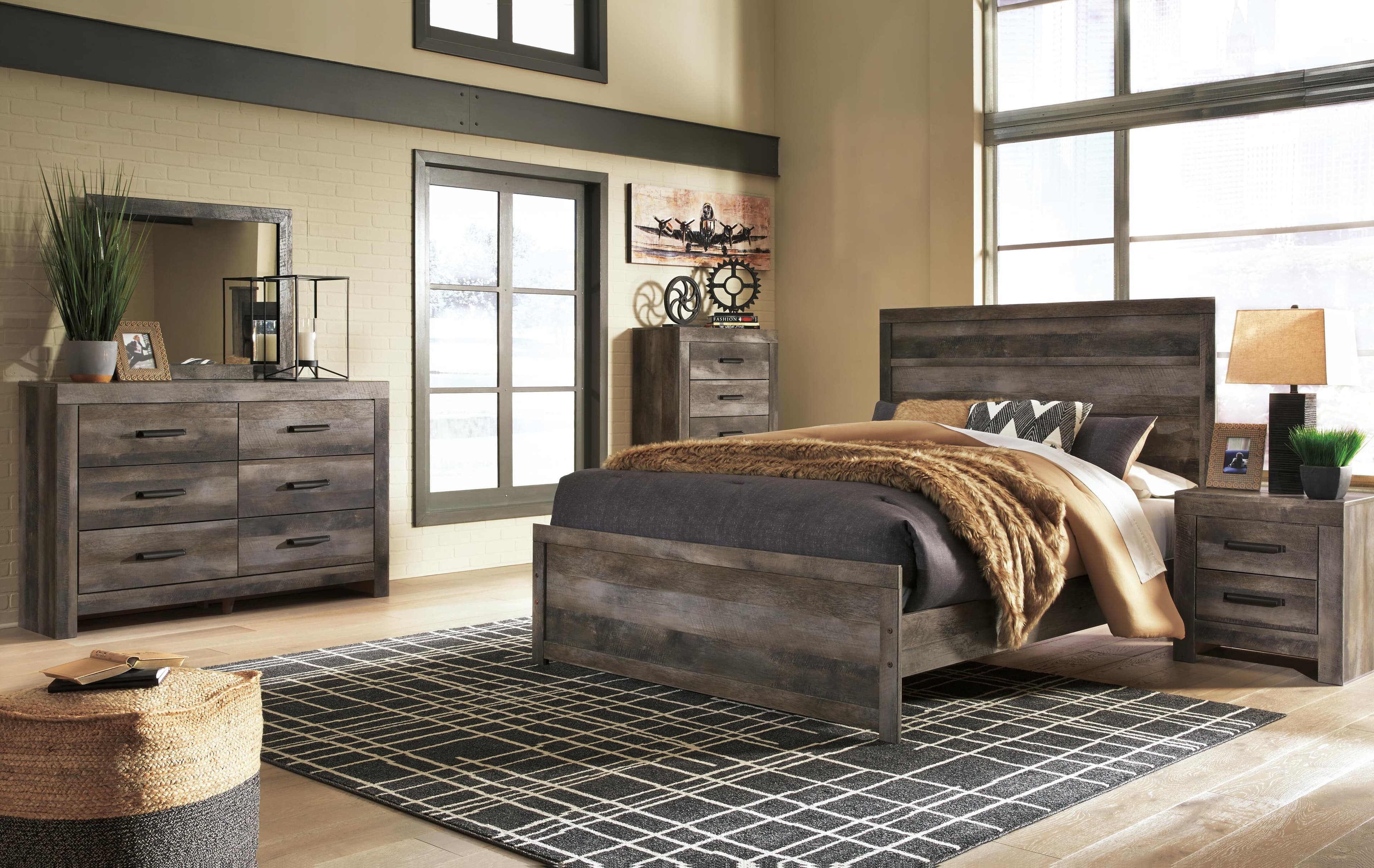 Wynnlow Queen Panel Bed — Black/Gray — view 4