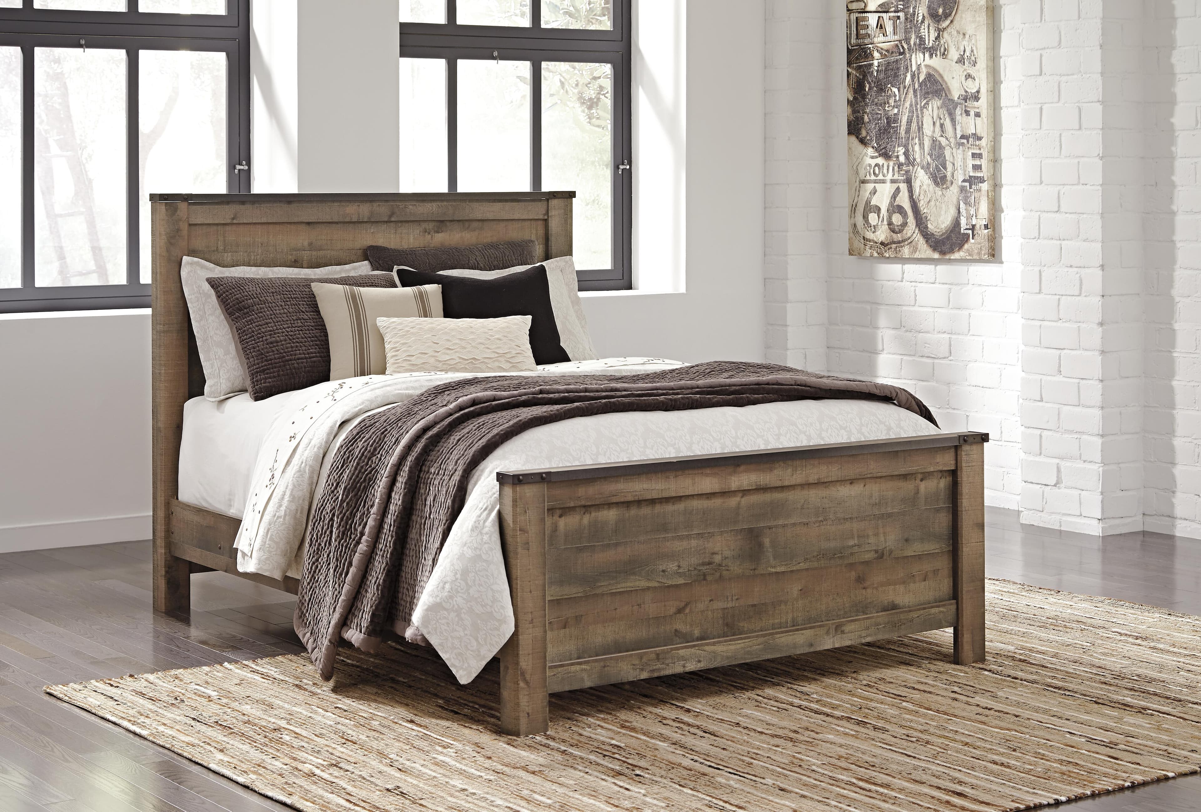 Trinell Queen Panel Bed — Brown/Beige — view 2