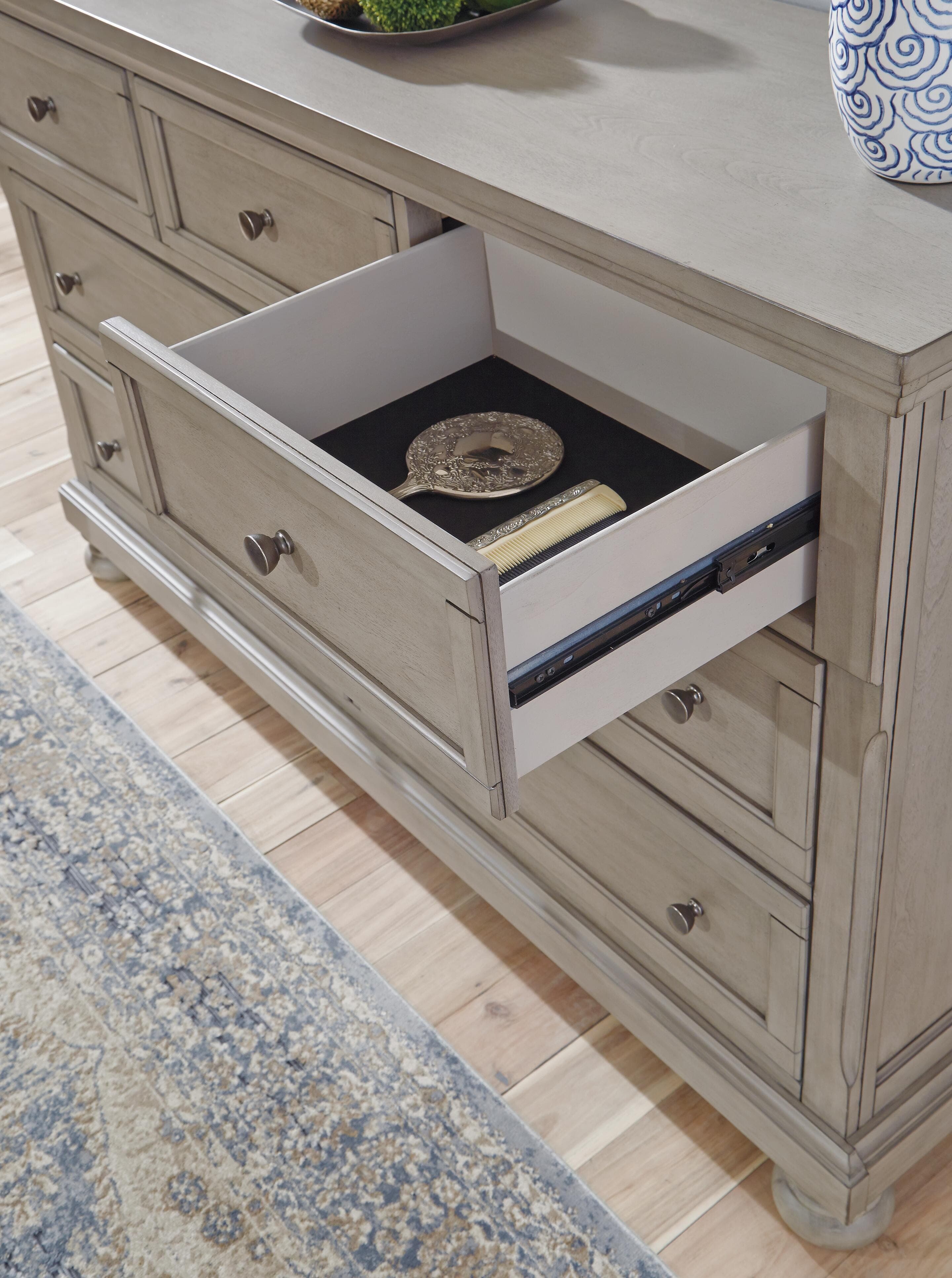 Lettner Dresser — Black/Gray — view 4