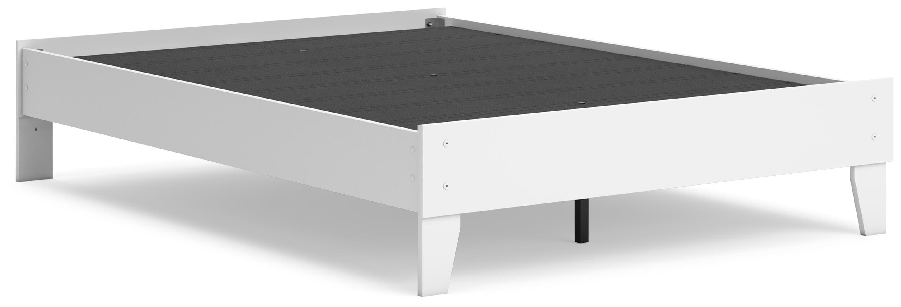 Hallityn Full Platform Bed — White — view 3