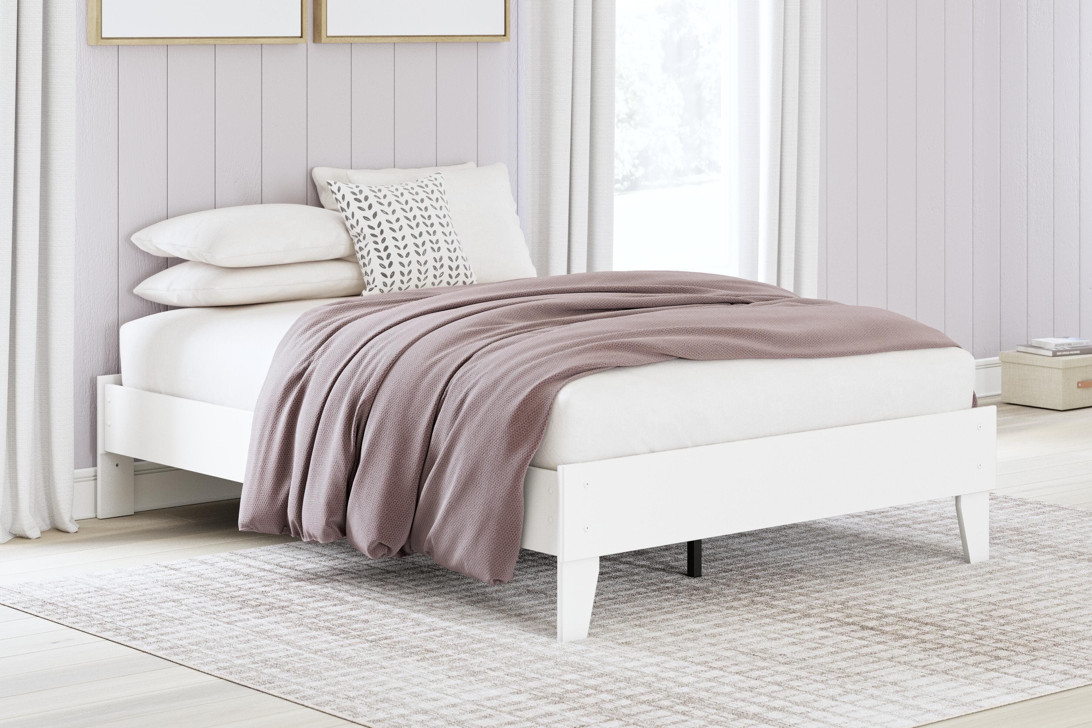 Hallityn Full Platform Bed — White — view 2