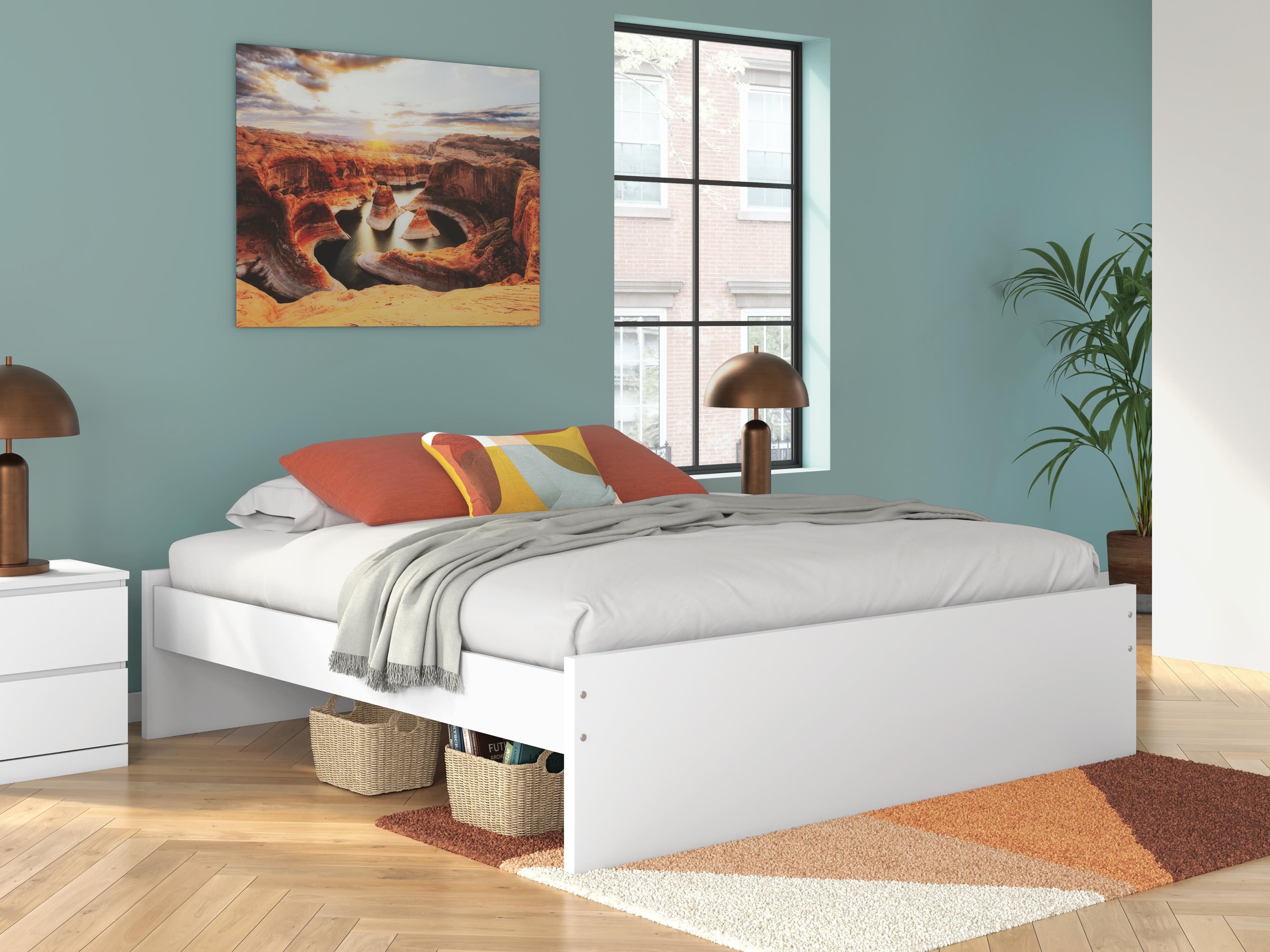 Onita King Platform Bed — White — view 2