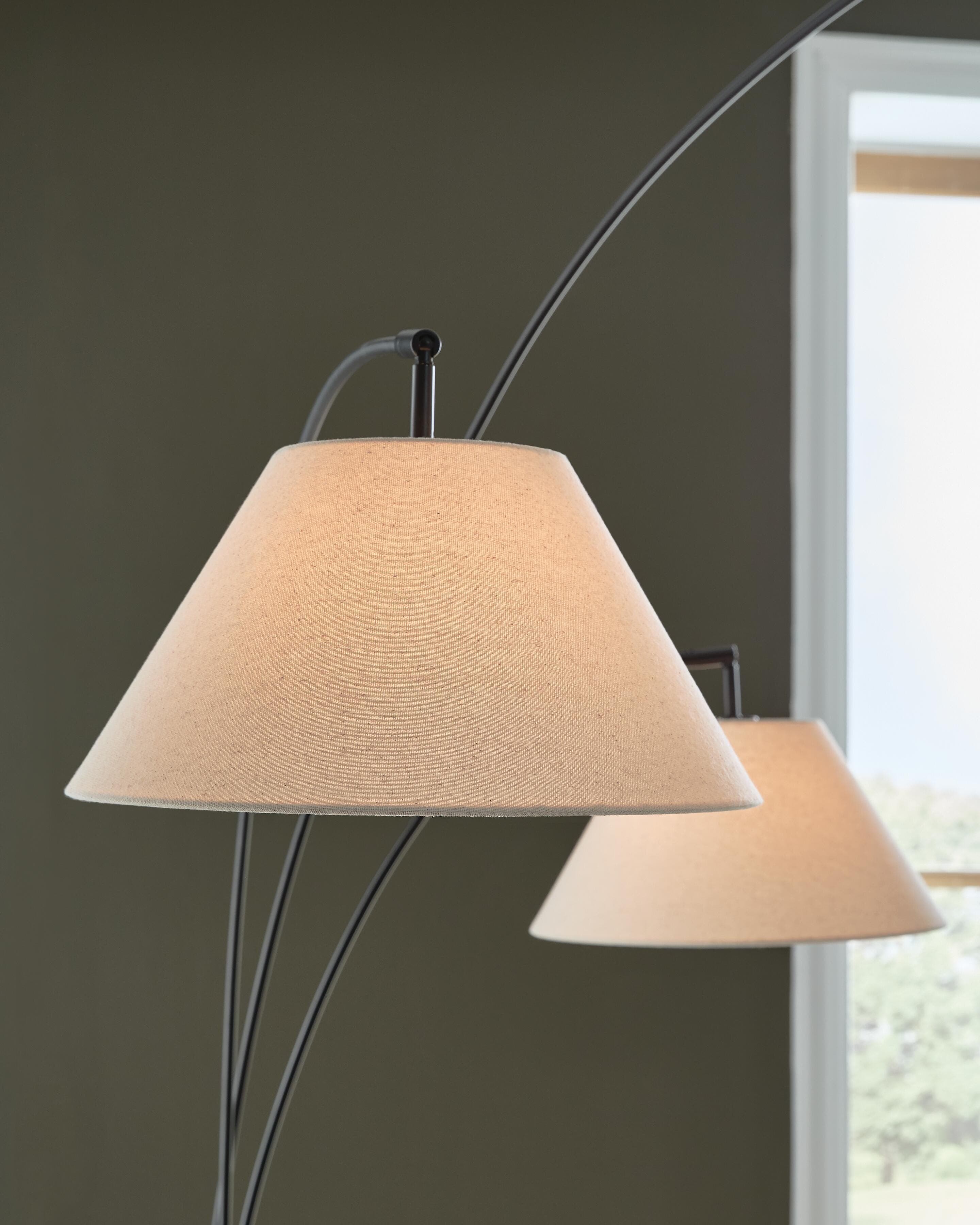 Gibbswellner Arc Lamp — Black — view 4