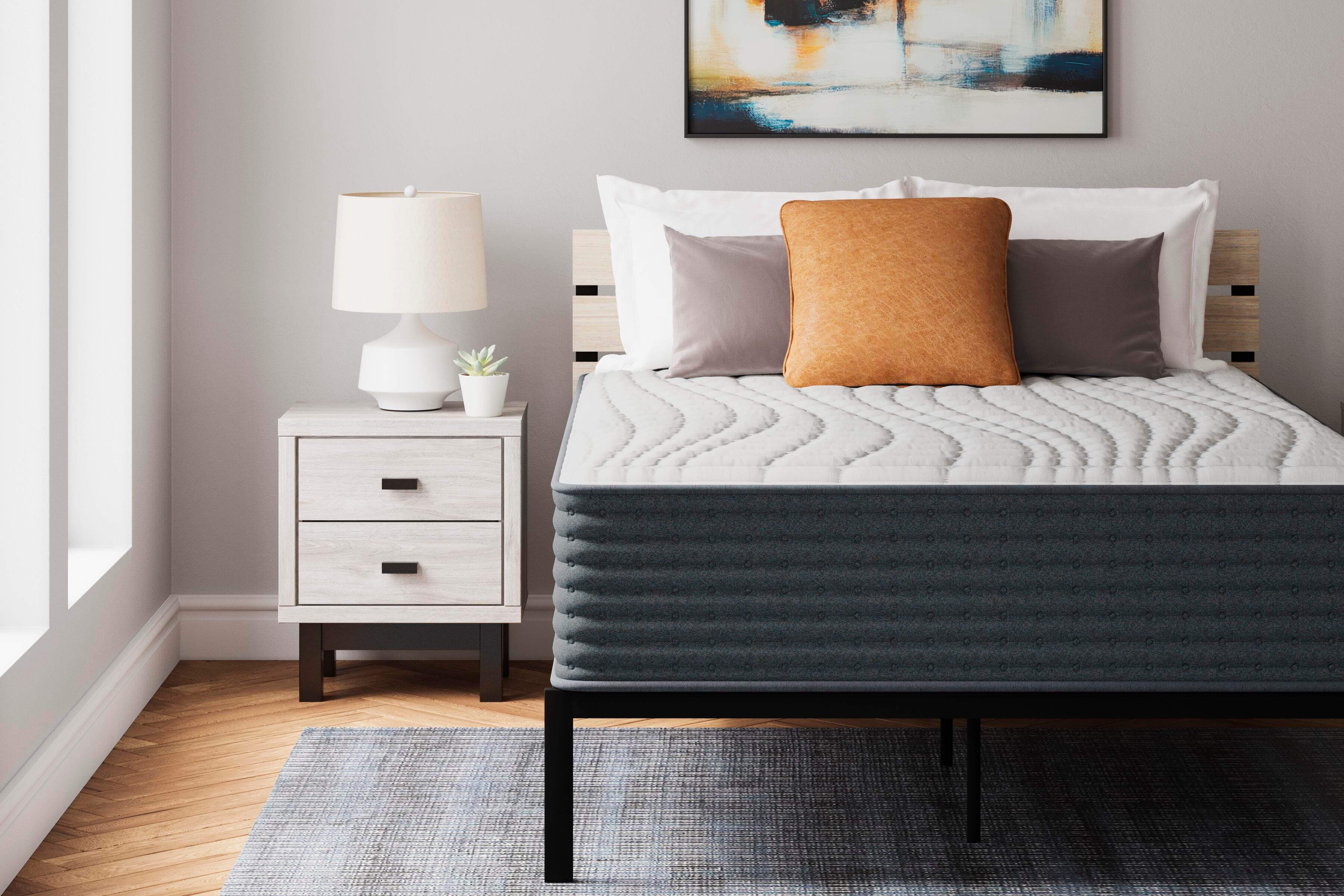 Hybrid 1400 Queen Mattress — White & Black/Gray — view 4
