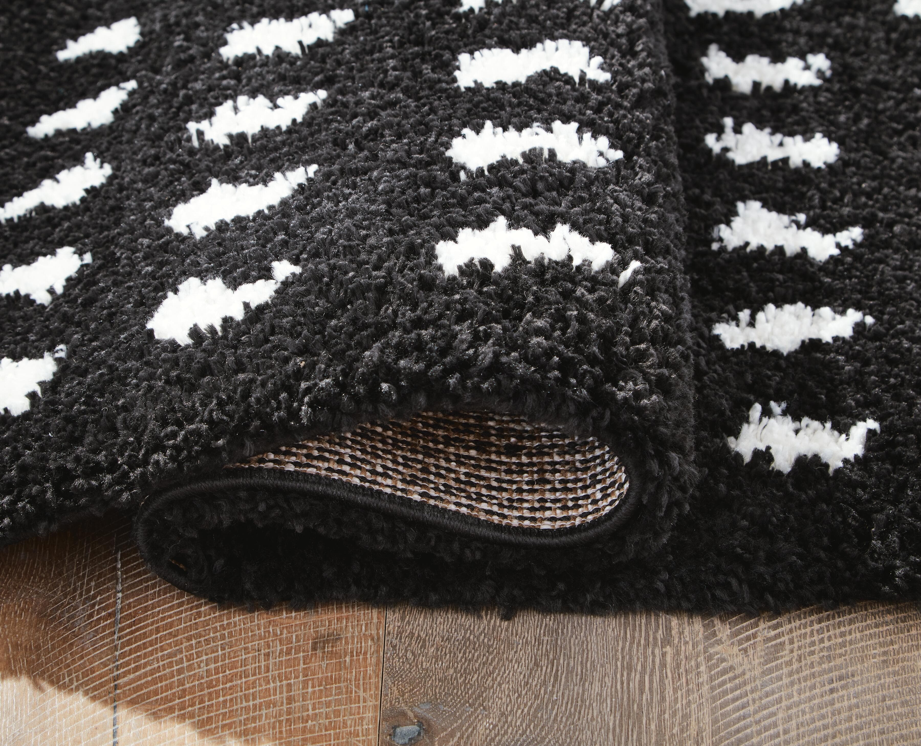 Minston 5' x 7' Rug — White & Black/Gray — view 4