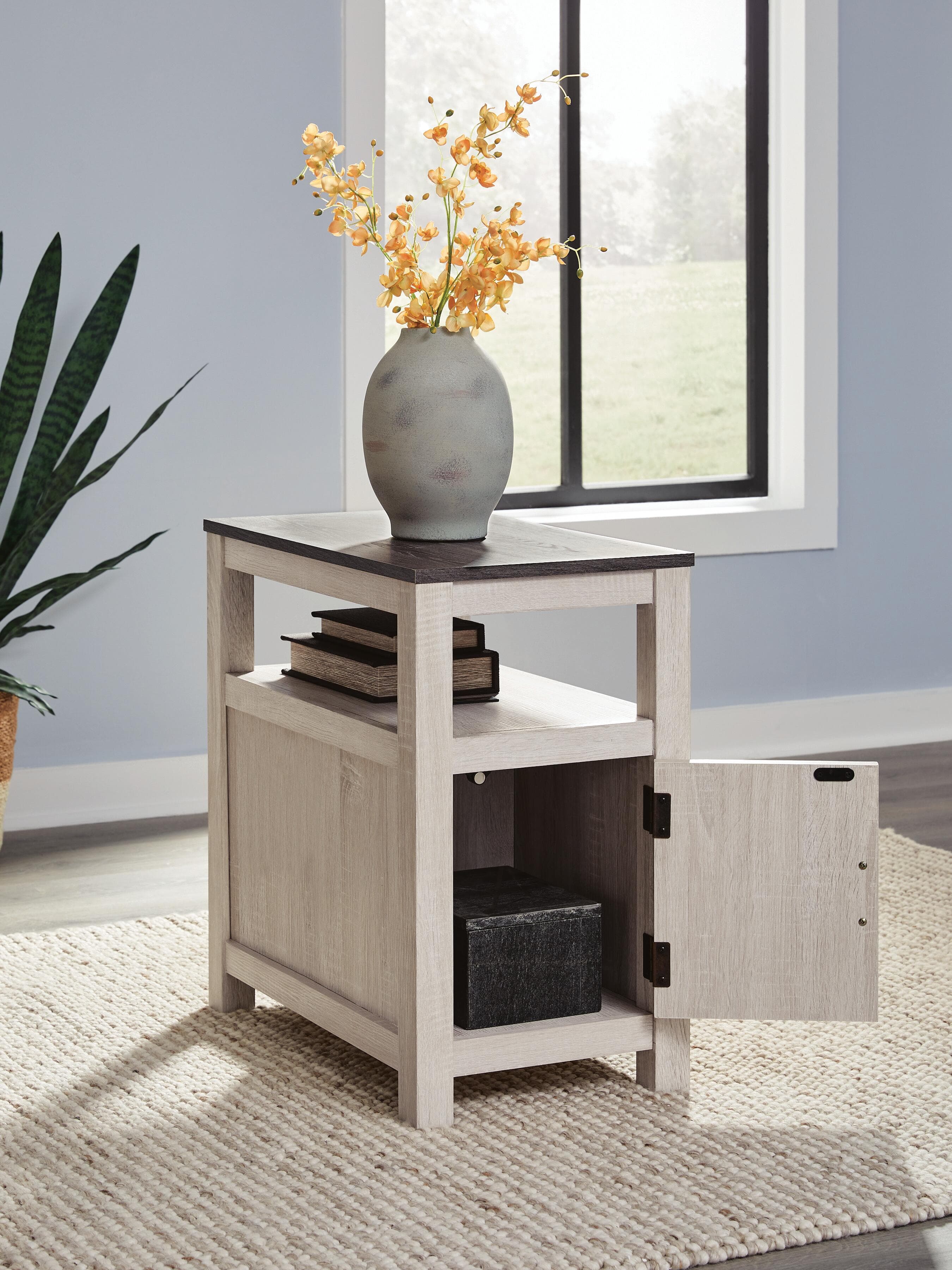 Fendenmore Chairside End Table — White & Brown/Beige — view 7