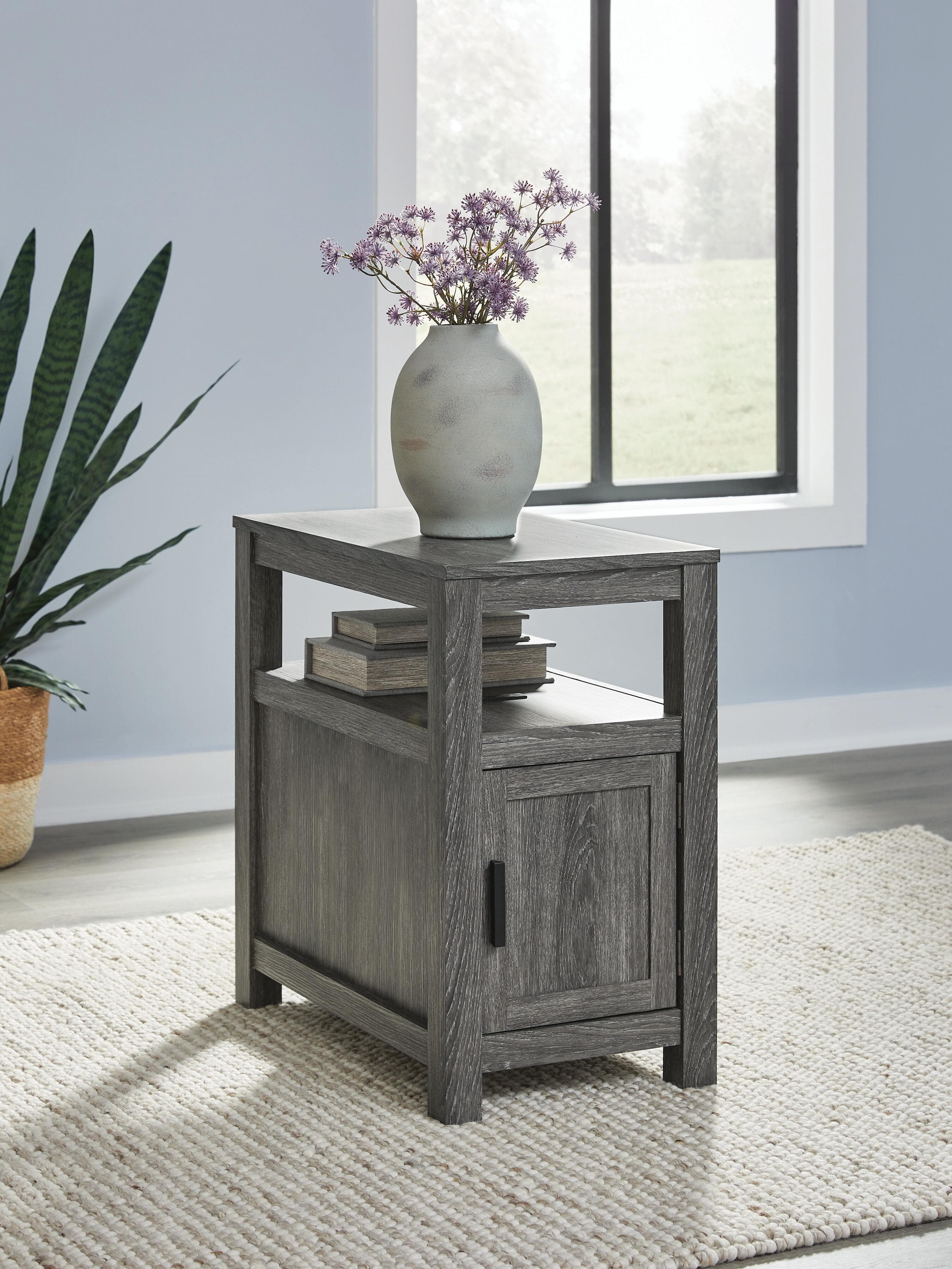 Fendenmore Chairside End Table — Black/Gray & Brown/Beige — view 2