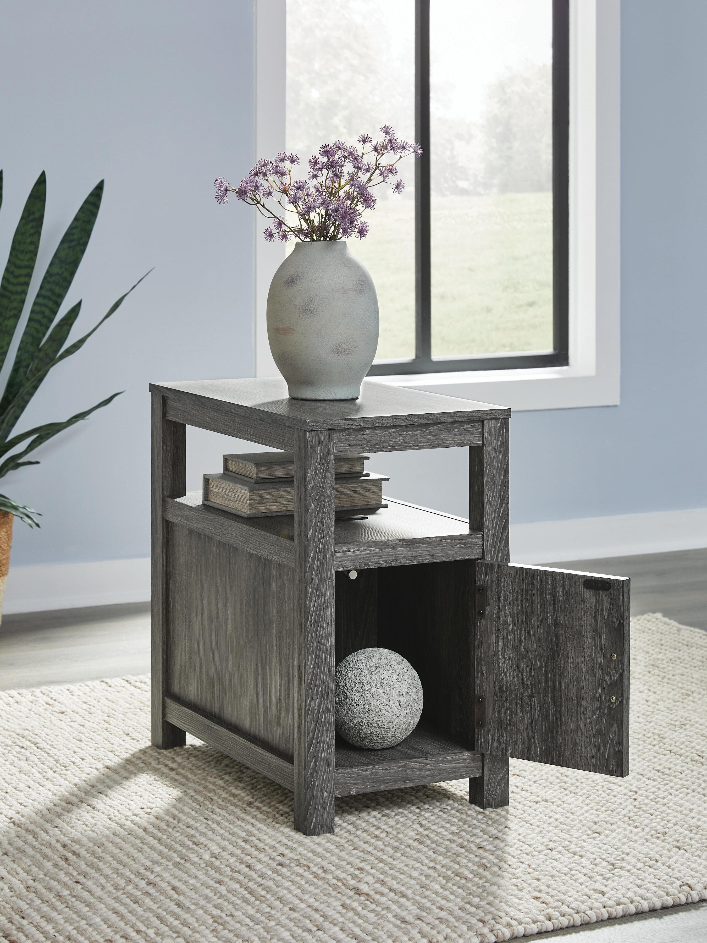 Fendenmore Chairside End Table — Black/Gray & Brown/Beige — view 7
