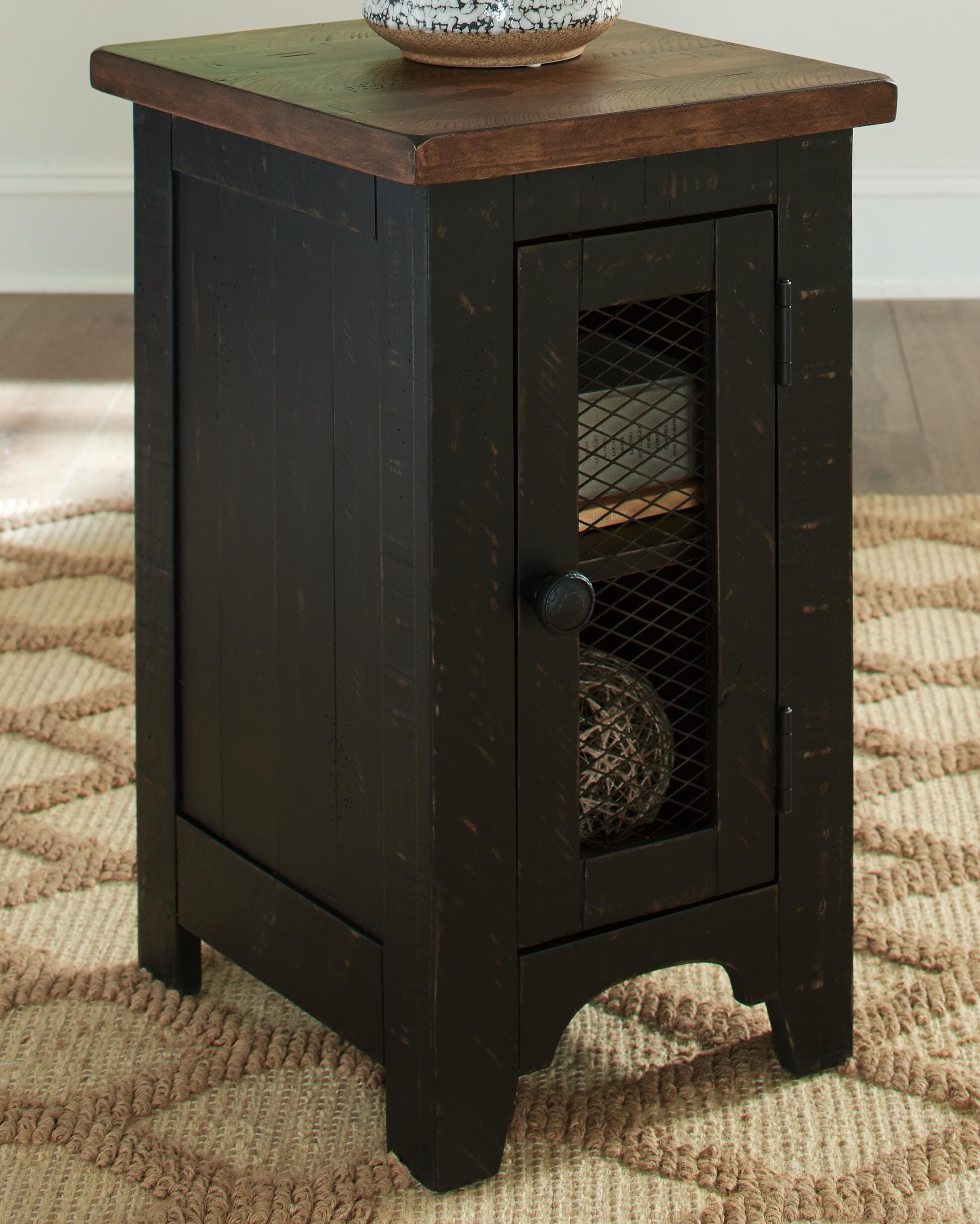 Valebeck Chairside End Table — Black/Gray & Brown/Beige — view 2