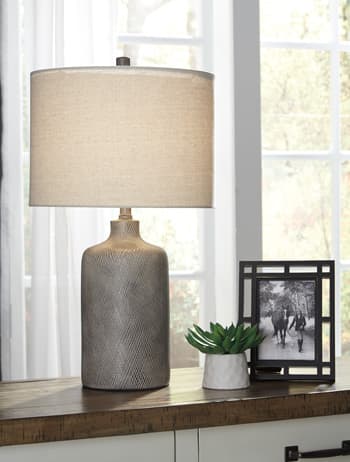Linus Table Lamp view 3